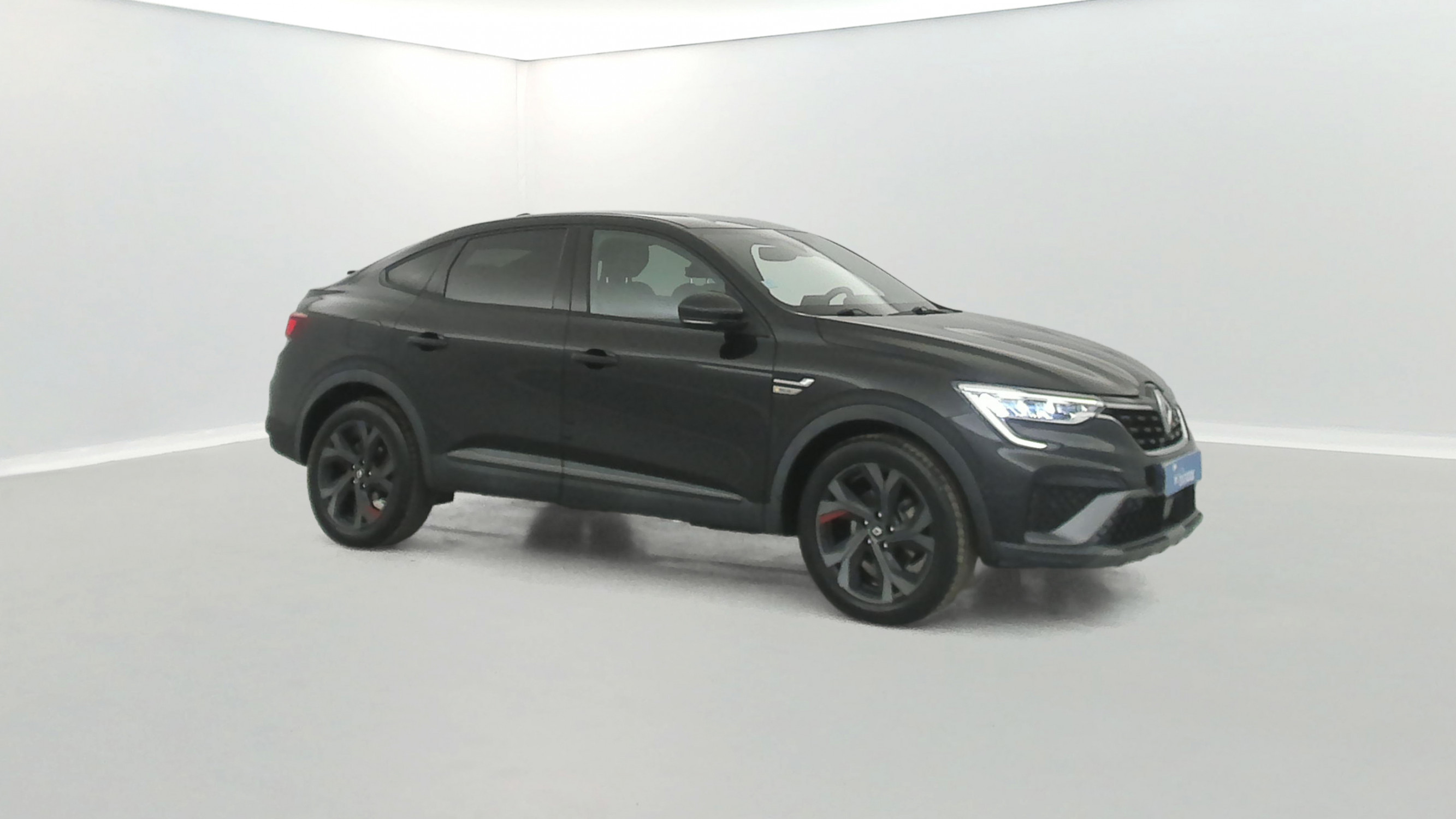Vente en ligne Renault Arkana 1.6 E-Tech 145ch RS Line Suréquipé au prix de 17 990 €