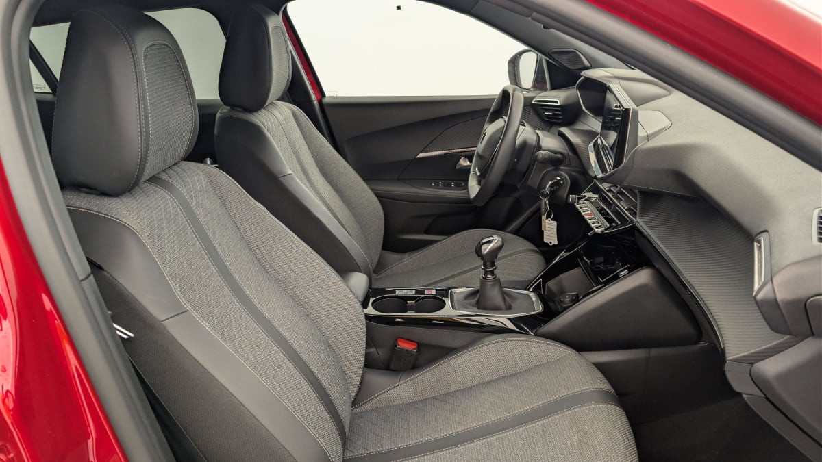 Vente en ligne Peugeot 2008 PureTech 100 S S BVM6 Allure au prix de 16 150 €
