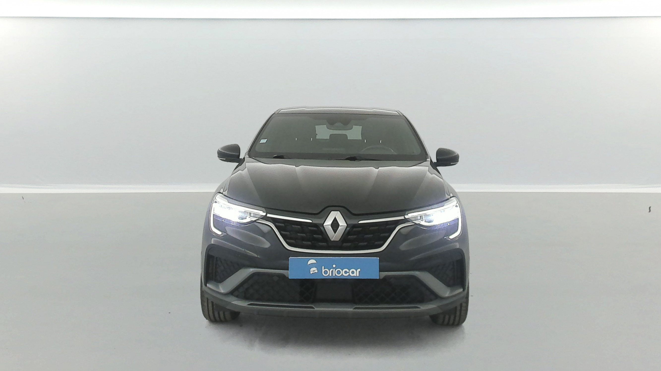 Vente en ligne Renault Arkana 1.6 E-Tech 145ch RS Line Suréquipé au prix de 17 990 €