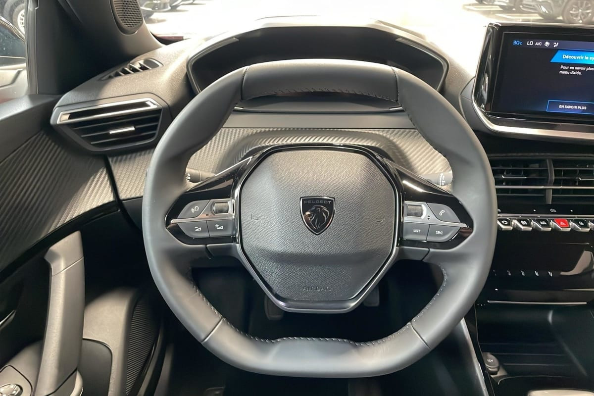 Vente en ligne Peugeot 2008 PureTech 100 S S BVM6 Allure au prix de 18 210 €