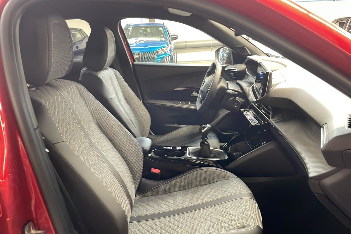Vente en ligne Peugeot 2008 PureTech 100 S S BVM6 Allure au prix de 18 210 €