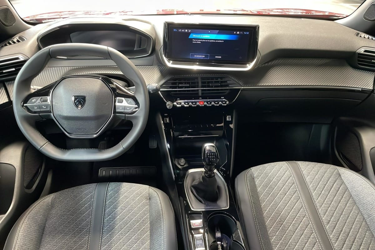 Vente en ligne Peugeot 2008 PureTech 100 S S BVM6 Allure au prix de 18 210 €