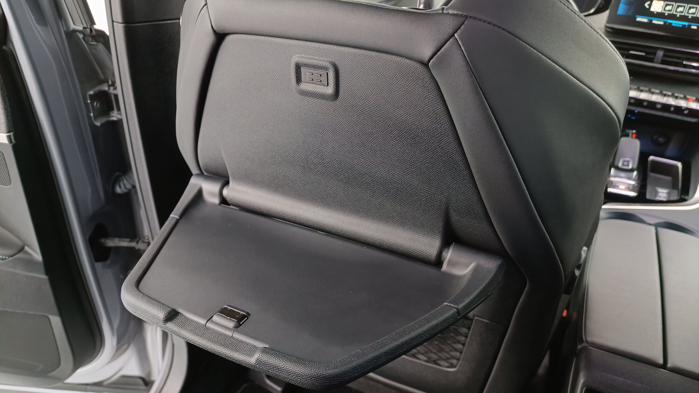 Vente en ligne Peugeot 5008 5008 III 1.5 BlueHDi 130ch Allure Pack EAT8 au prix de 29 110 €