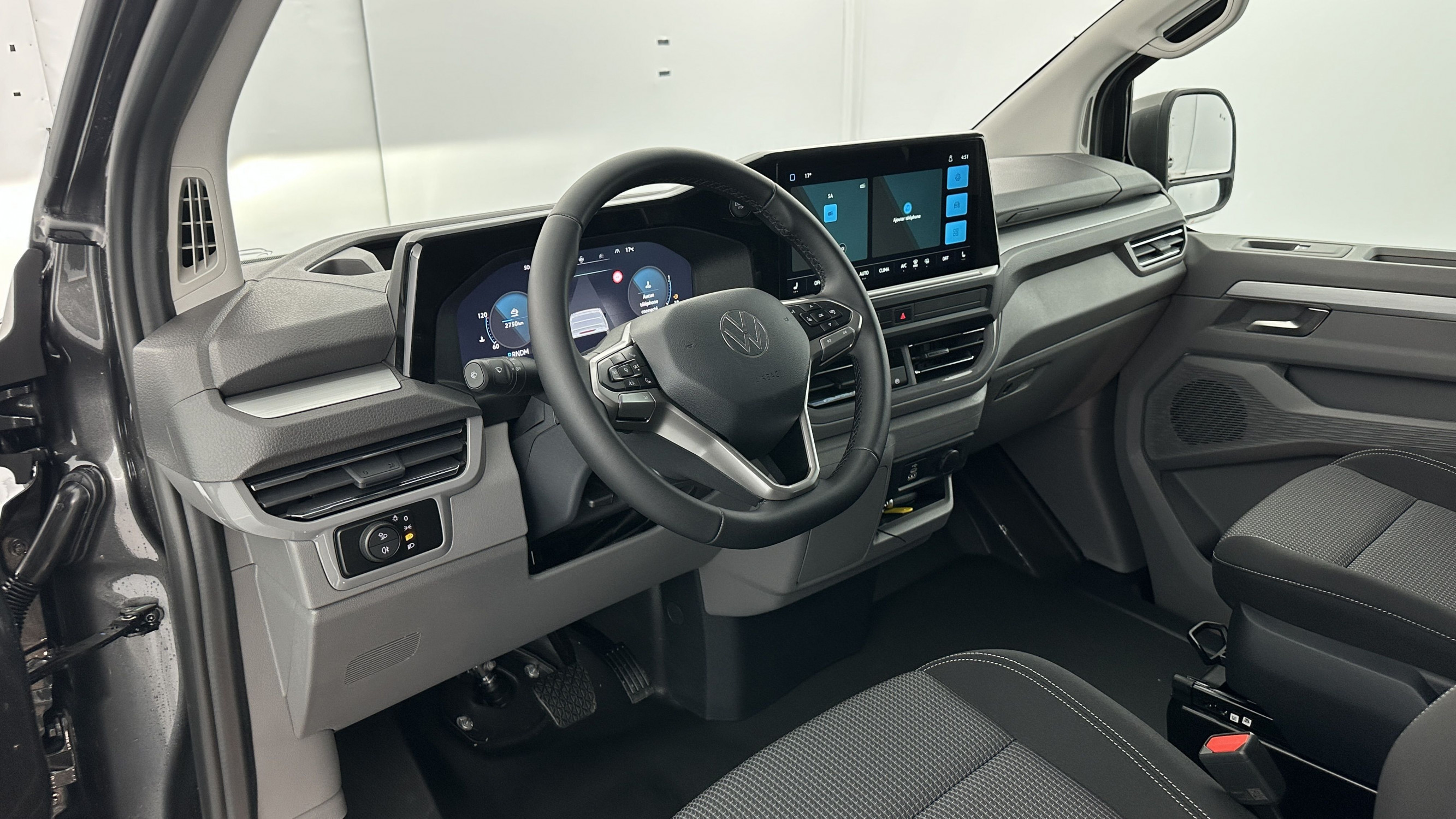 Vente en ligne Volkswagen Transporter TRANSPORTER PROCAB T7 L1H1 2.0 TDI 170ch Business BVA8 au prix de 50 960 €