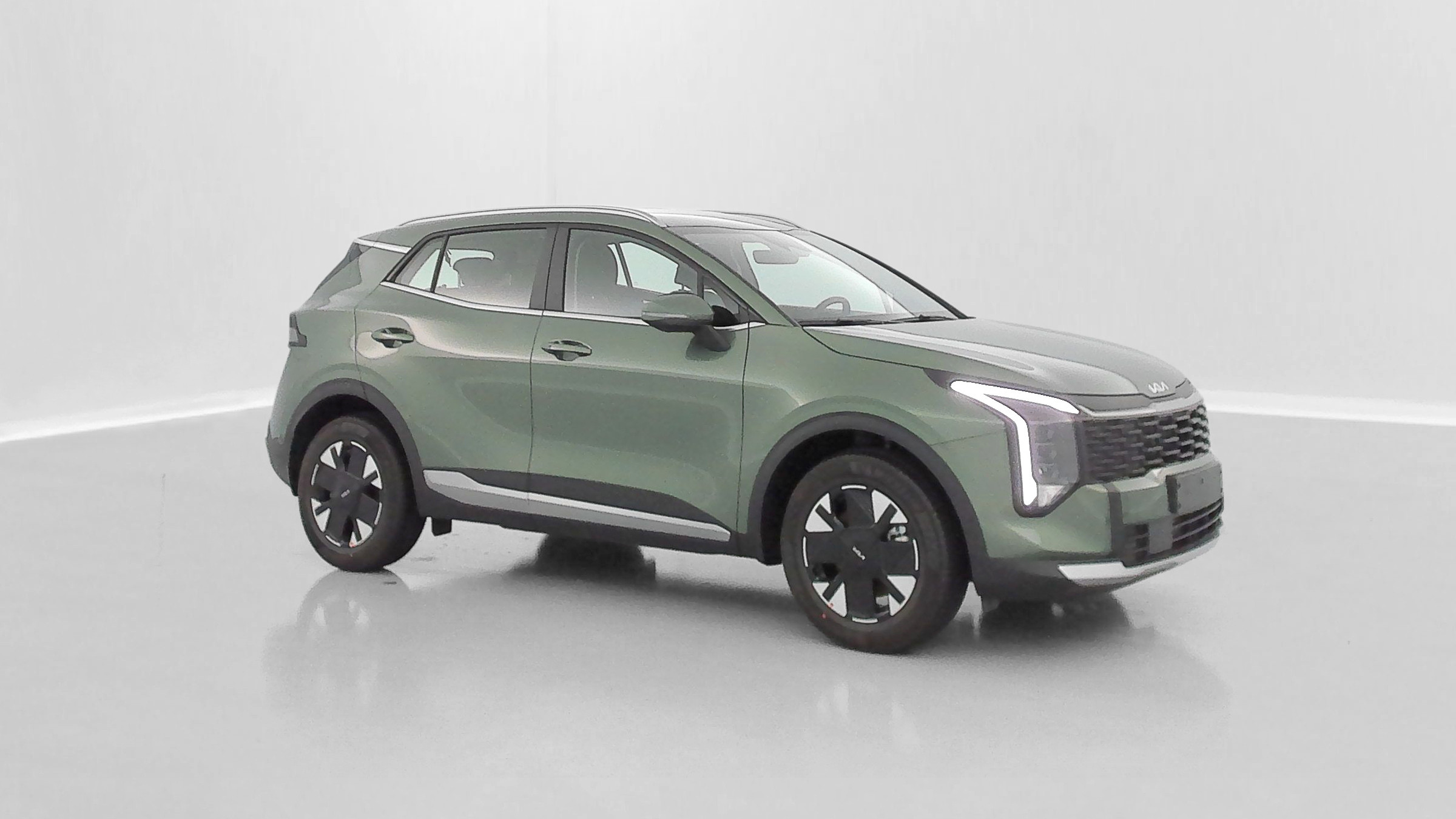 Vente en ligne Kia Sportage SPORTAGE V 1.6 T-GDi 239ch HEV Motion BVA6 au prix de 34 700 €