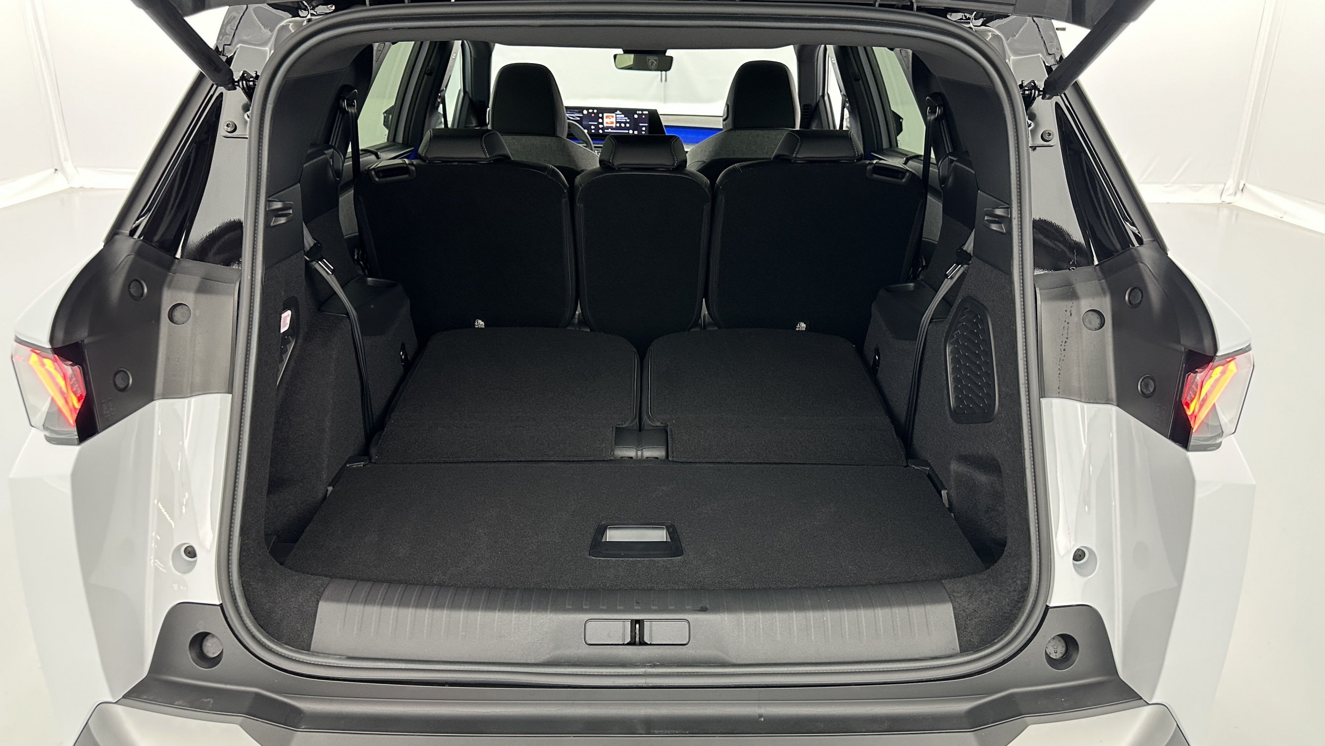 Vente en ligne Peugeot 5008 5008 1.2 Hybrid 145ch GT e-DCS6 au prix de 33 610 €