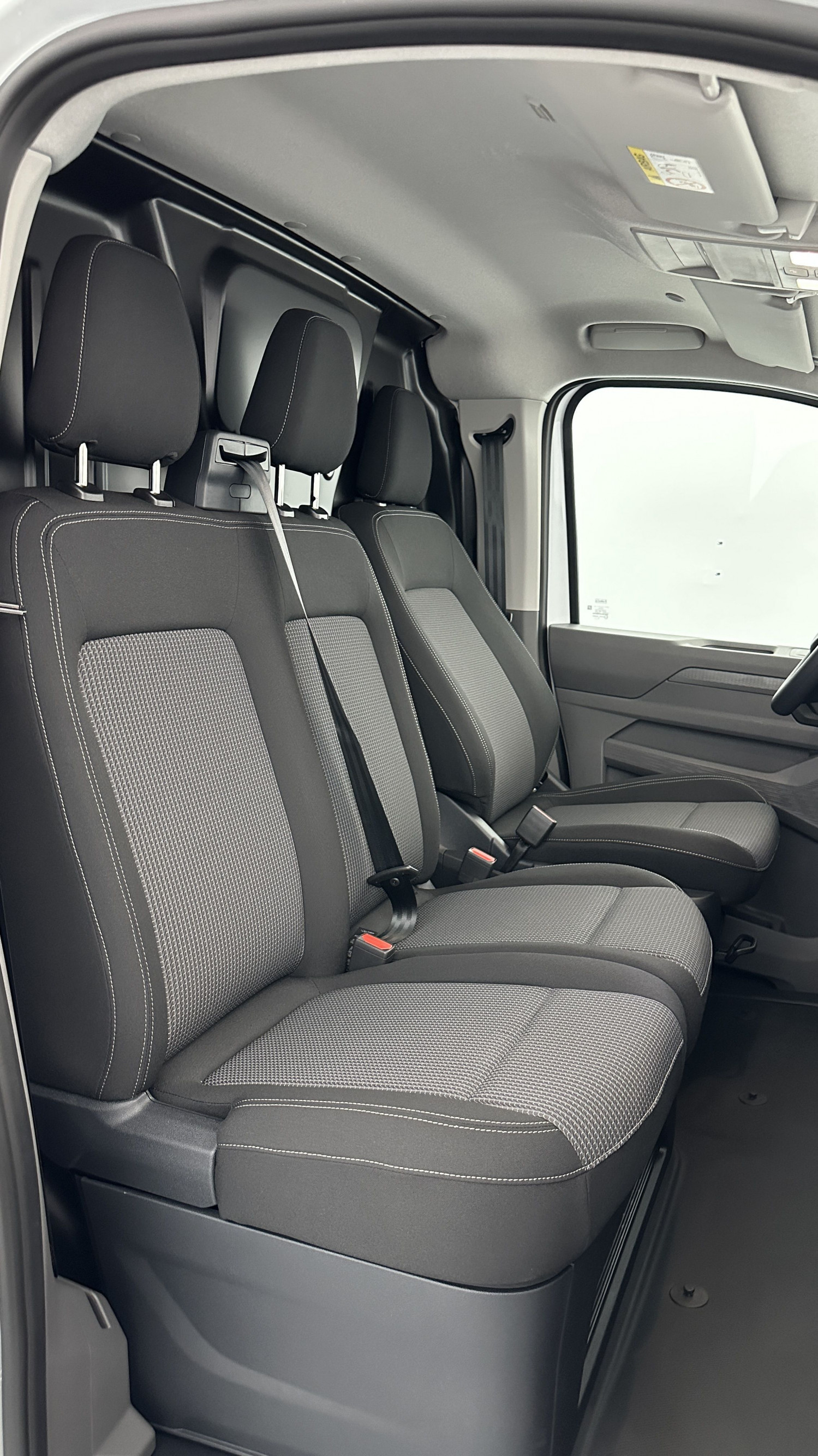 Vente en ligne Volkswagen Transporter TRANSPORTER T7 Van L1 2.0 TDI 150ch Business BVA8 au prix de 39 800 €