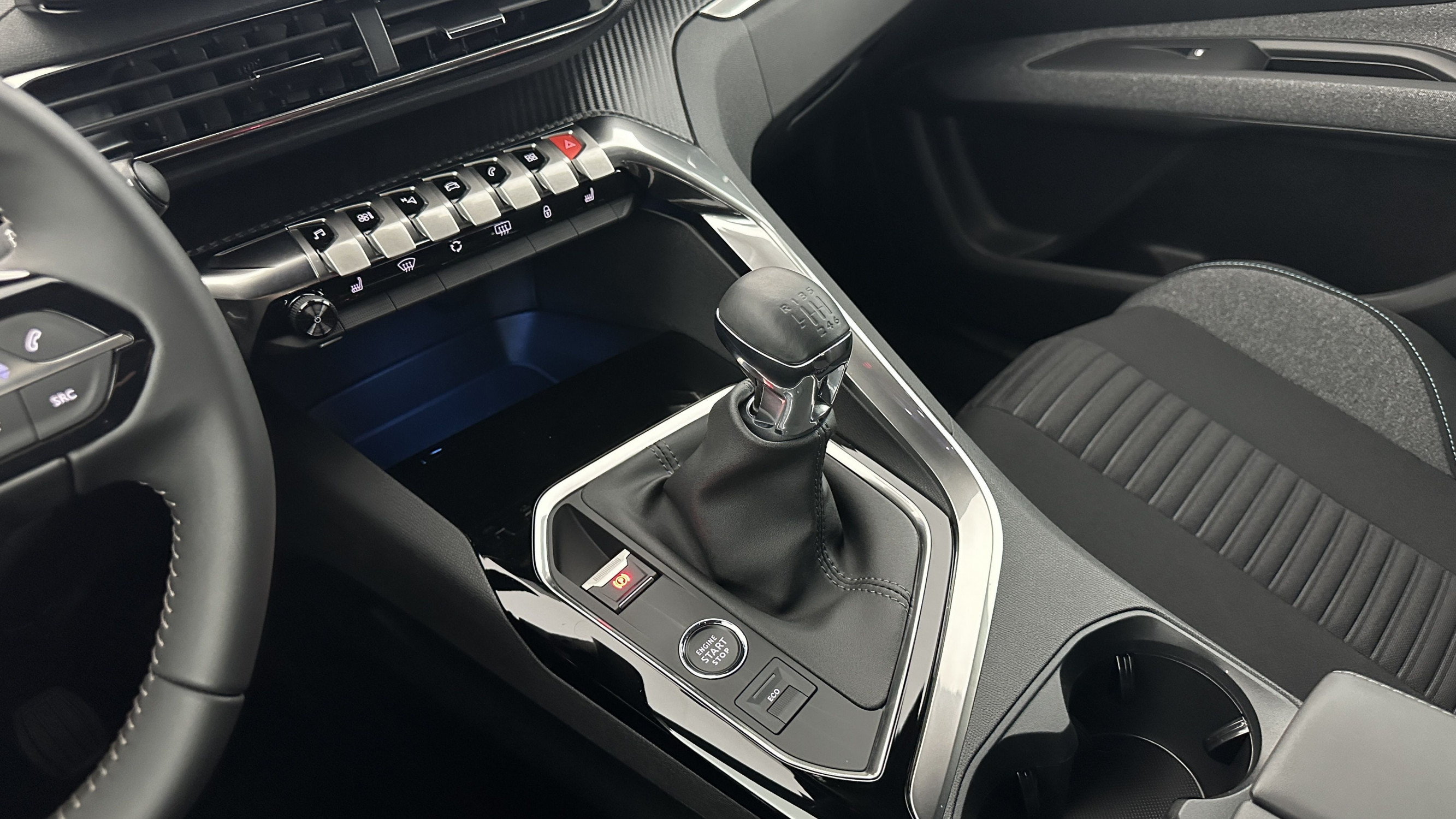 Vente en ligne Peugeot 5008 5008 III 1.2 PureTech 130ch Active Pack au prix de 28 900 €