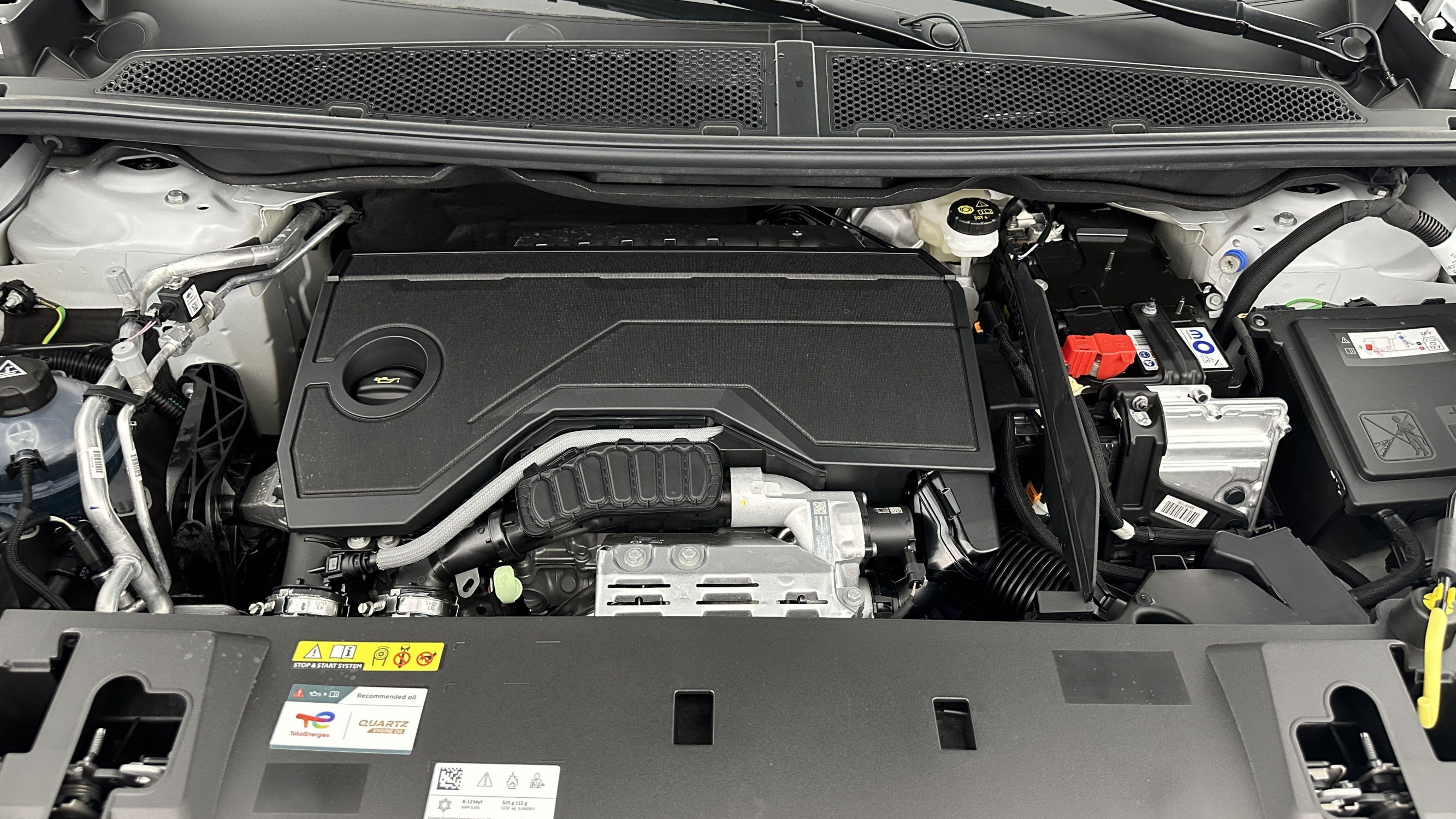 Vente en ligne Peugeot 5008 5008 1.2 Hybrid 145ch GT e-DCS6 au prix de 33 610 €
