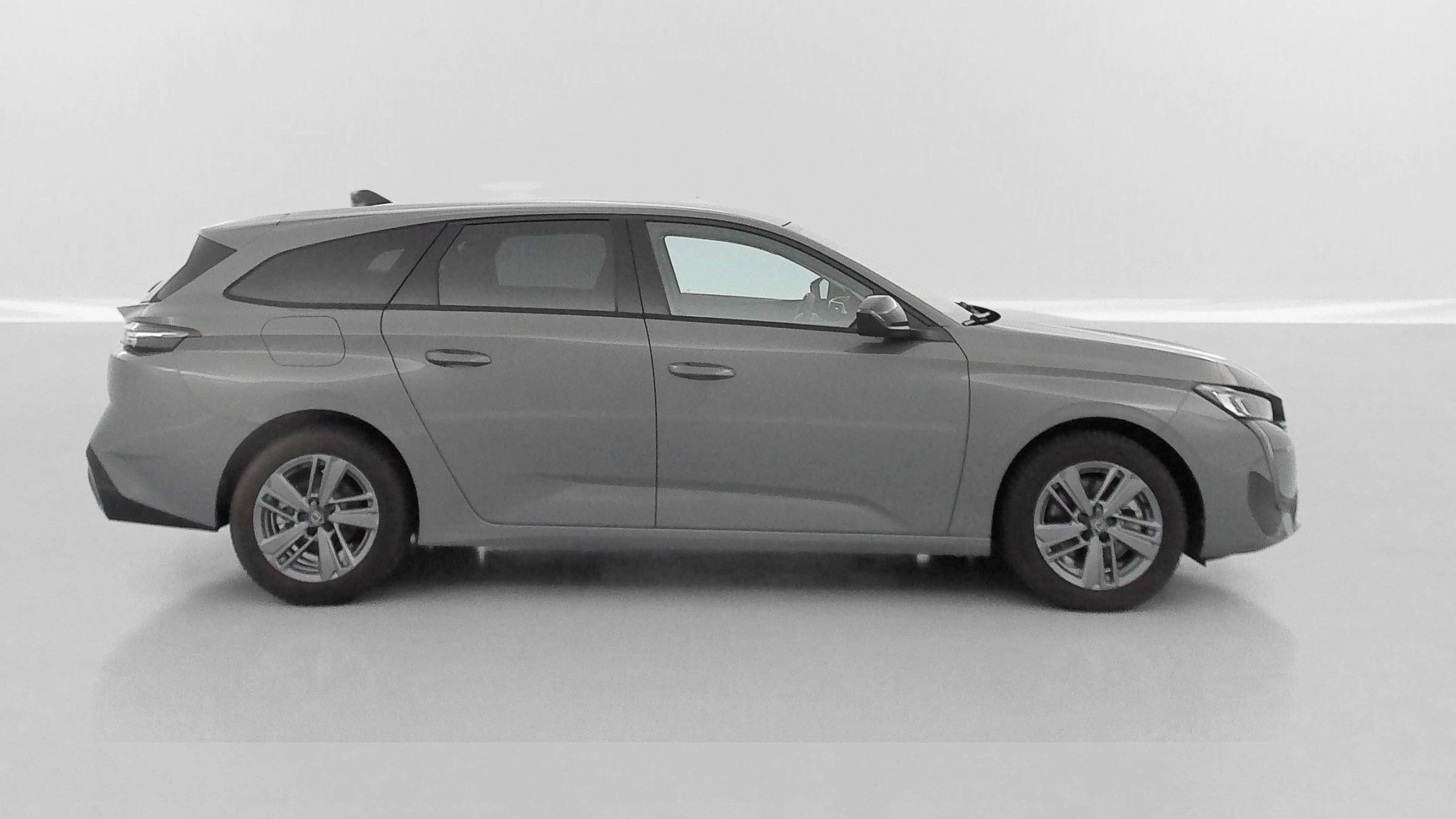 Vente en ligne Peugeot 308 SW 308 SW 1.2 PureTech 130ch Allure au prix de 21 910 €