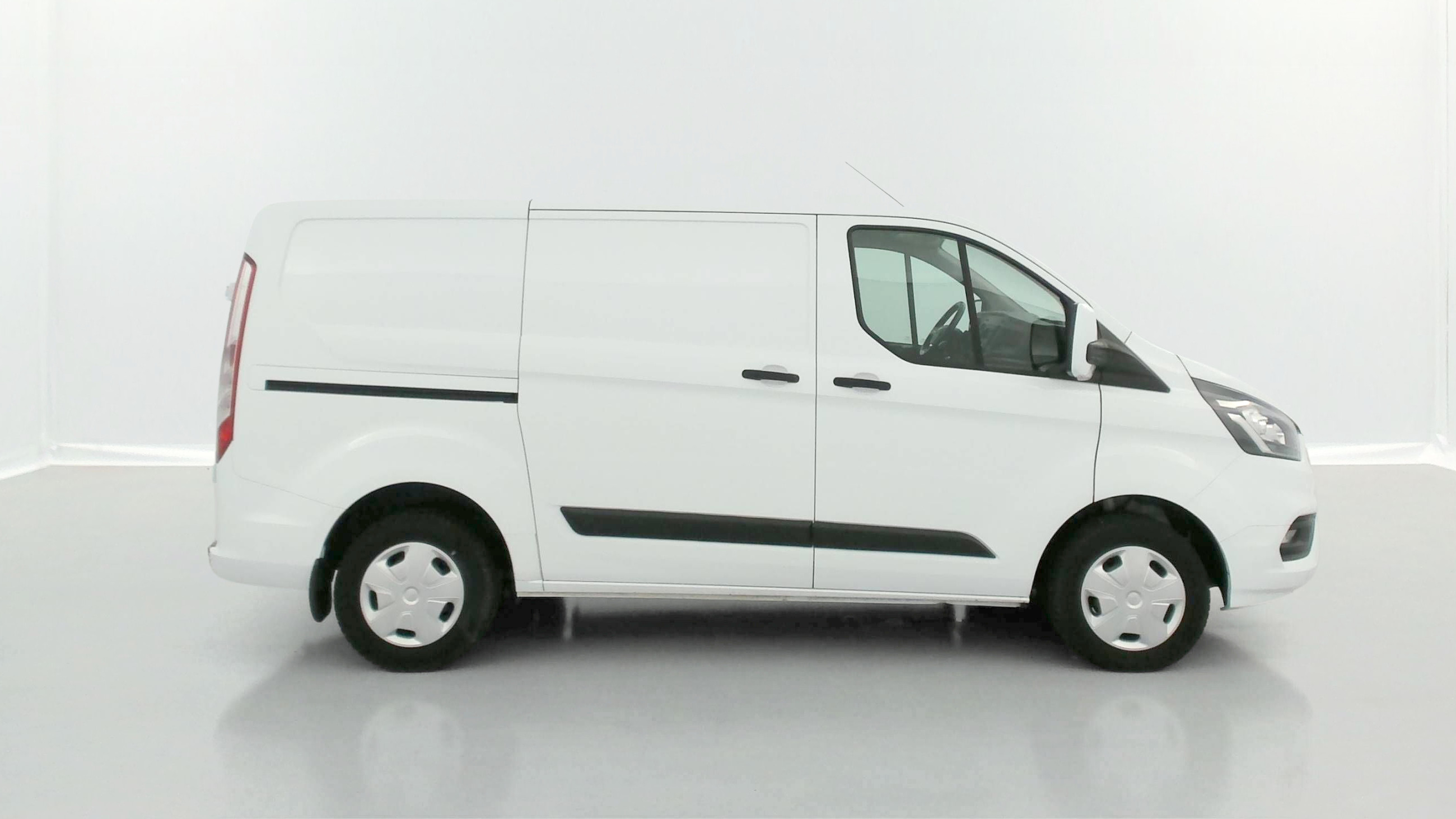 Vente en ligne Ford Transit Custom TRANSIT CUSTOM 280 L1H1 2.0 Ecoblue 105ch Trend Business au prix de 17 480 €