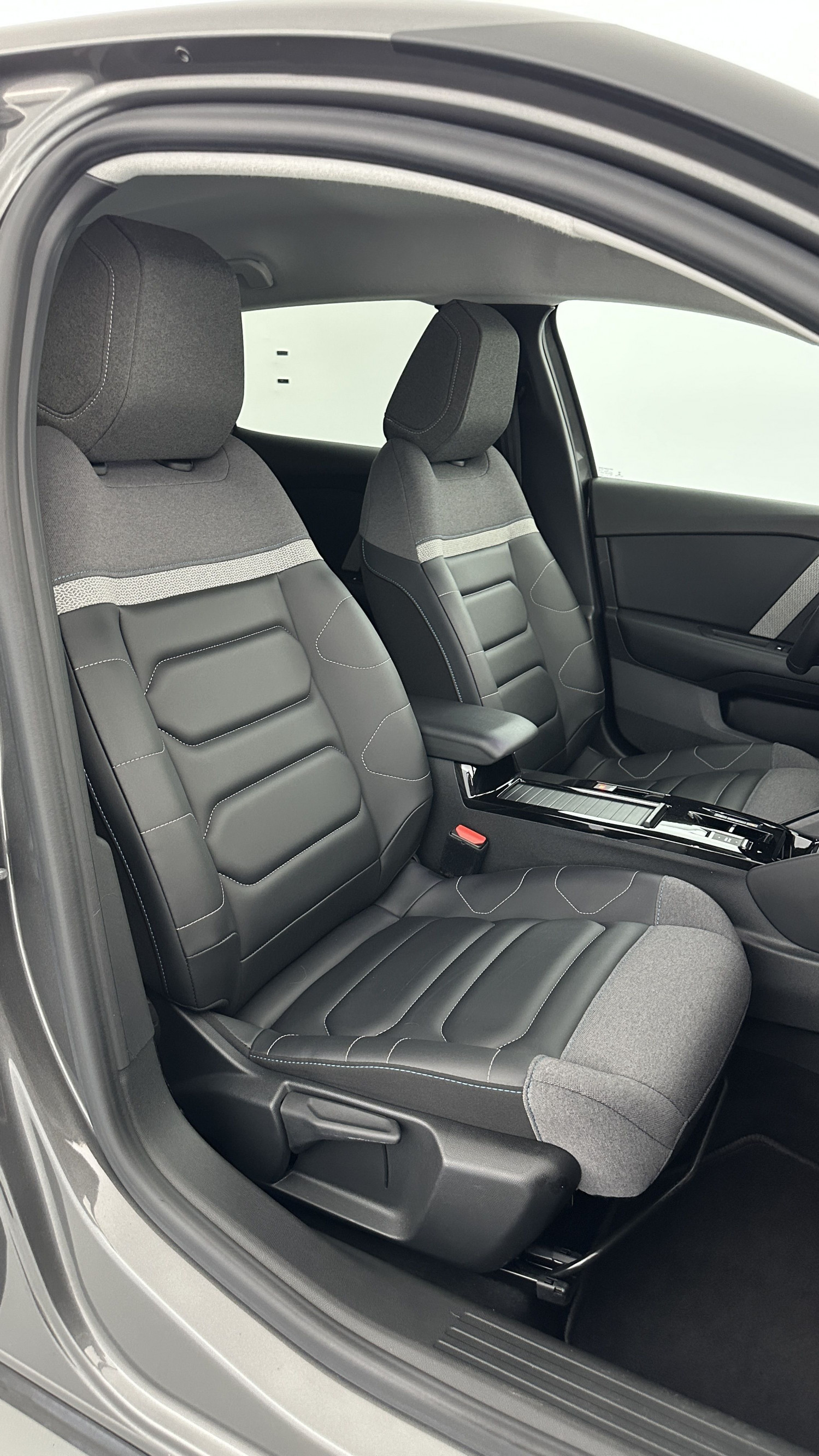 Vente en ligne Citroën C4 C4 III 1.5 BlueHDi 130ch Shine EAT8 au prix de 23 500 €