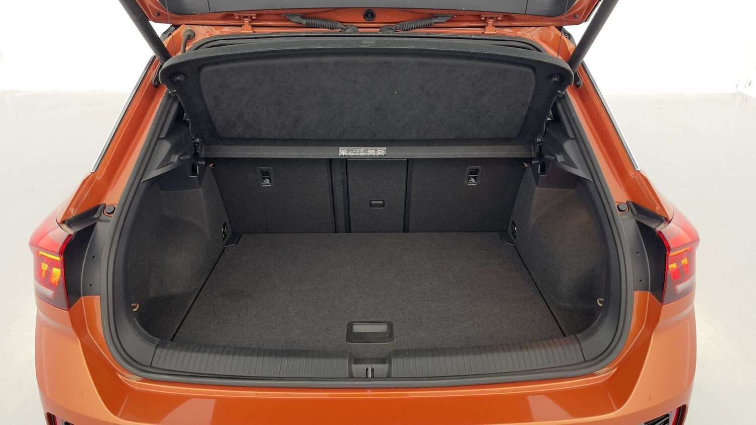 Vente en ligne Volkswagen T-Roc T-ROC 2.0 TSI 300ch R 4Motion DSG7 au prix de 31 600 €