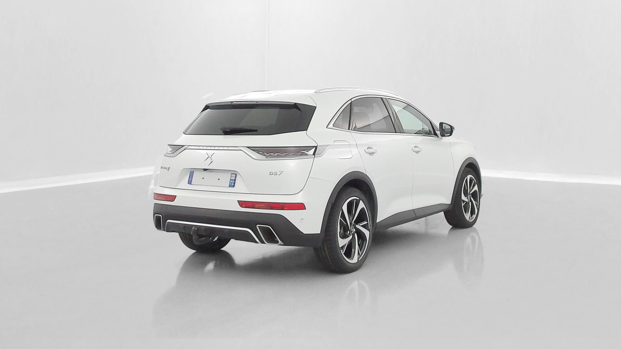 Vente en ligne Ds DS7 Crossback DS7 CROSSBACK 1.6 Hybride E-Tense 300 EAT8 4x4 Rivoli au prix de 45 320 €