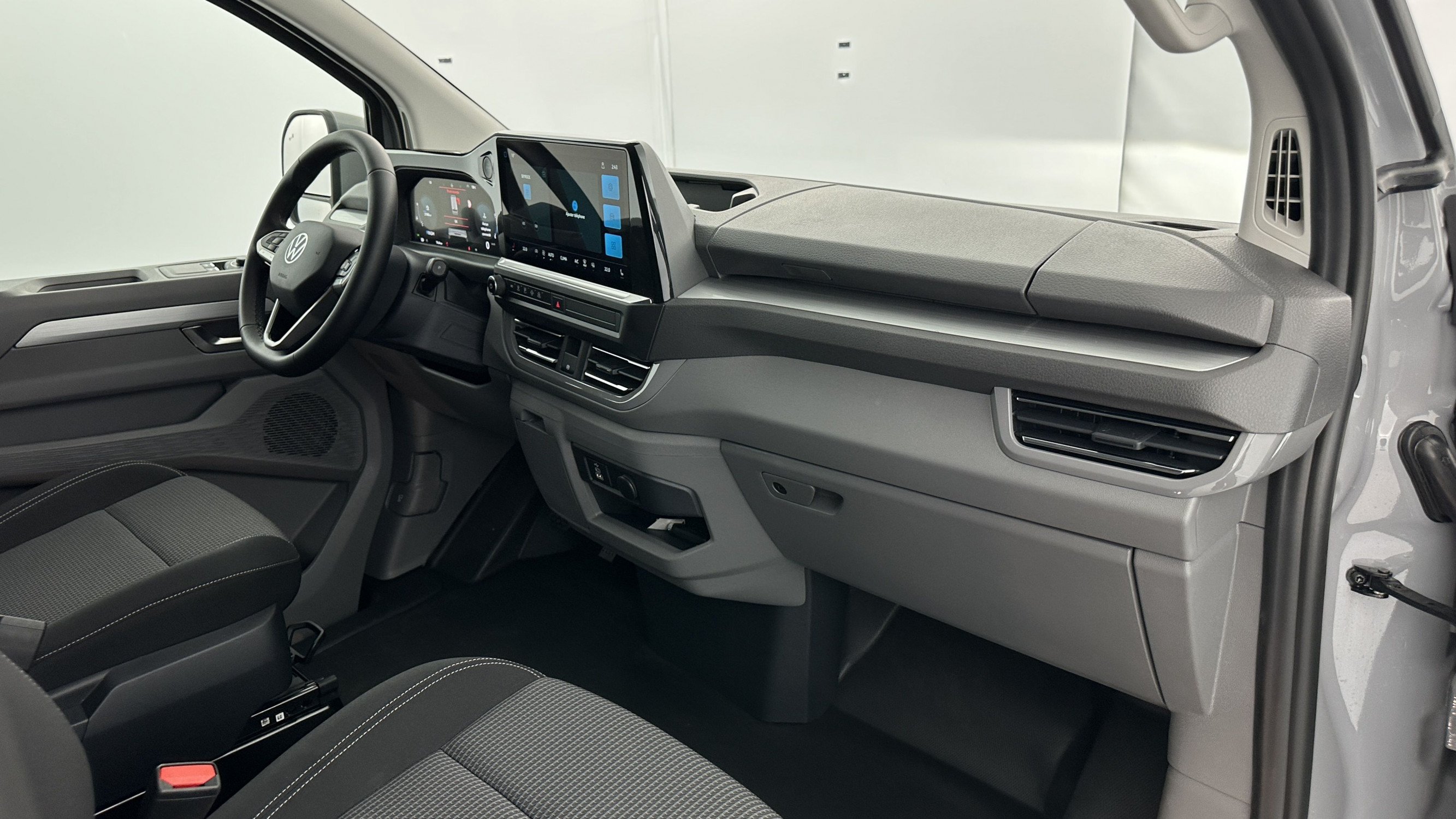 Vente en ligne Volkswagen Transporter TRANSPORTER PROCAB T7 L1H1 2.0 TDI 170ch Business BVA8 au prix de 49 880 €