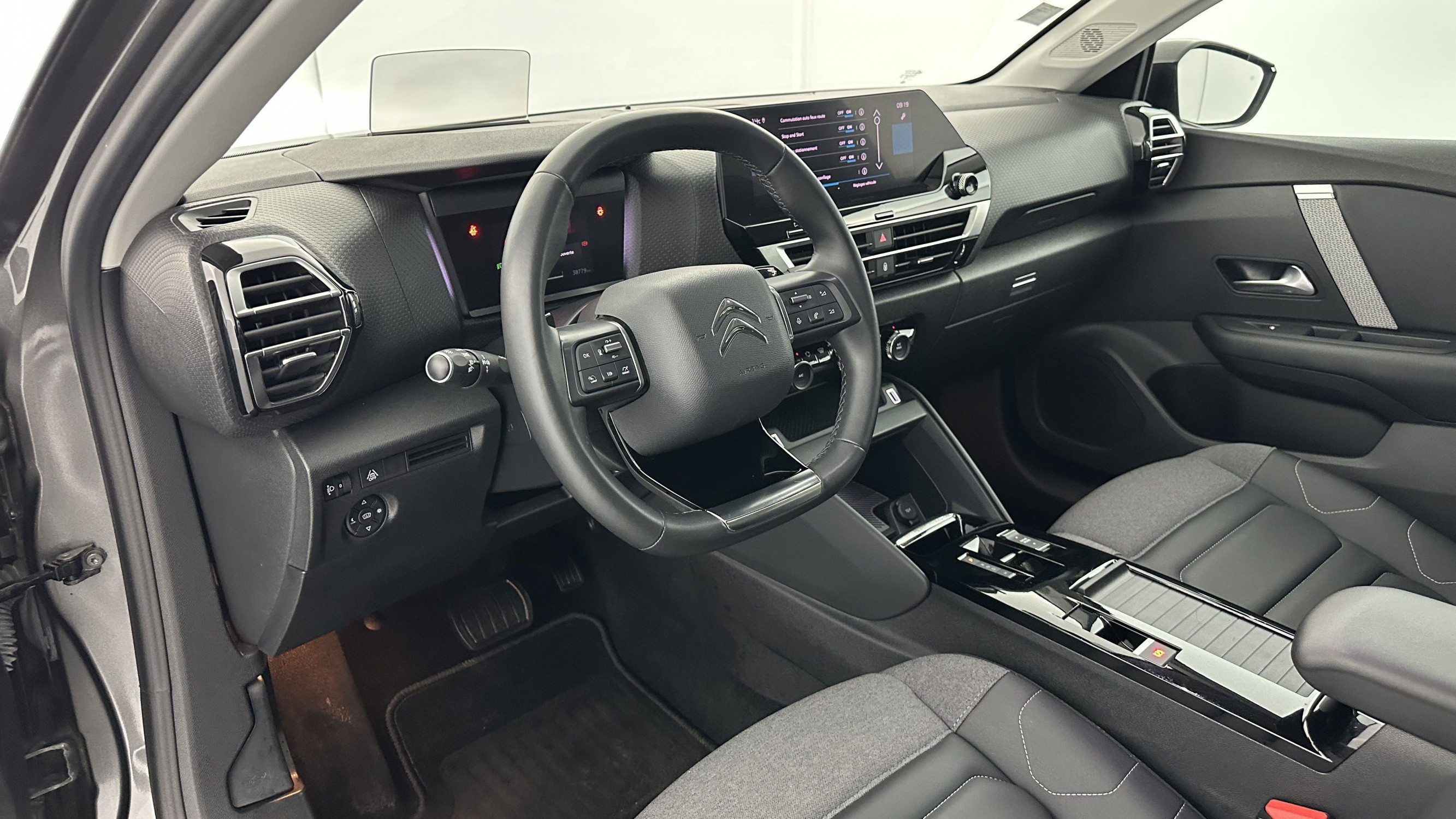 Vente en ligne Citroën C4 C4 III 1.5 BlueHDi 130ch Shine EAT8 au prix de 23 500 €