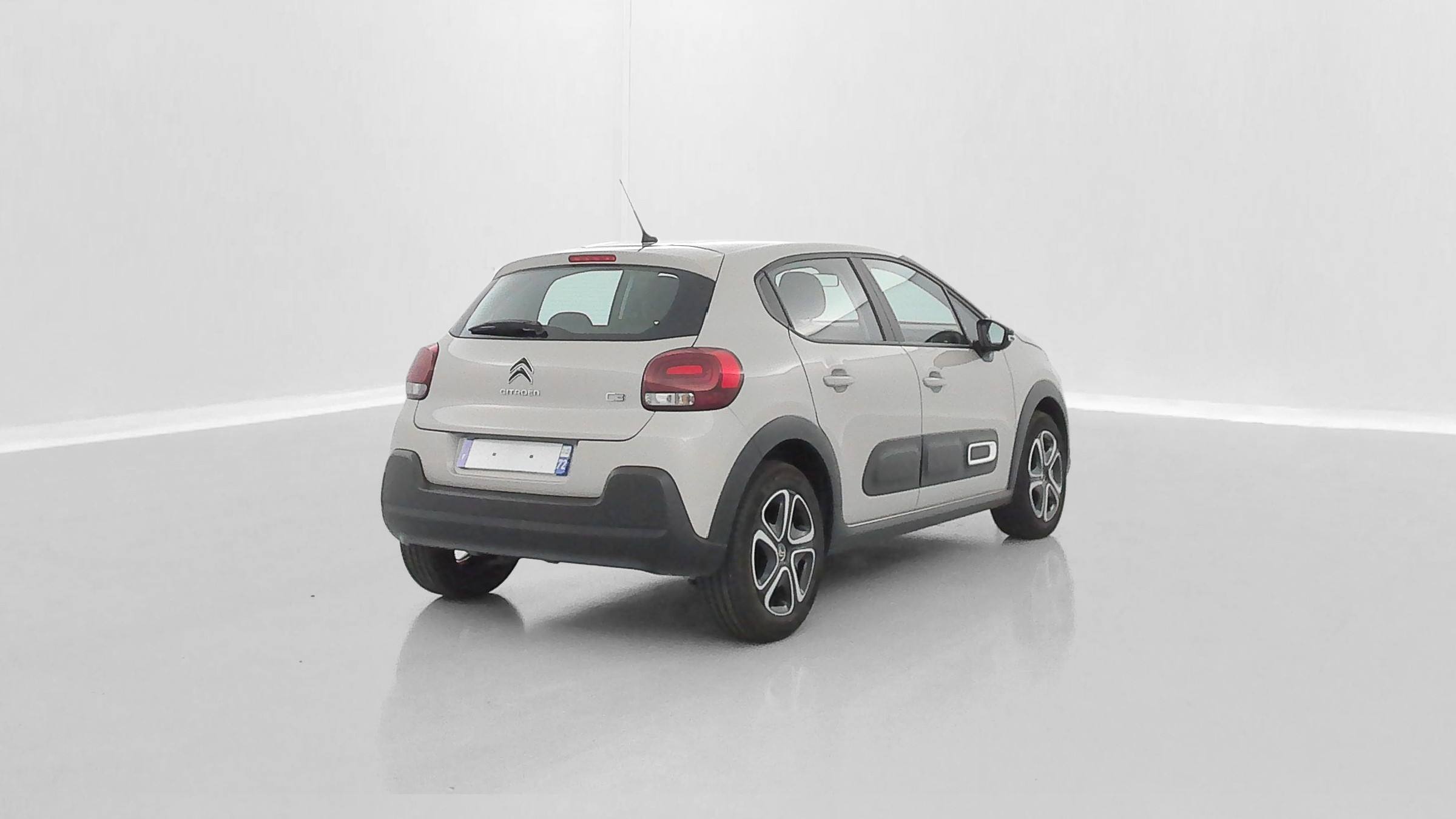Vente en ligne Citroën C3 C3 1.2 PureTech 83ch Feel Pack au prix de 19 520 €
