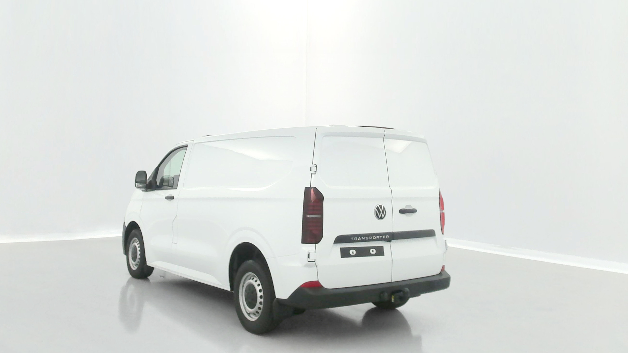 Vente en ligne Volkswagen Transporter TRANSPORTER T7 Van L1 2.0 TDI 150ch Business BVA8 au prix de 39 800 €