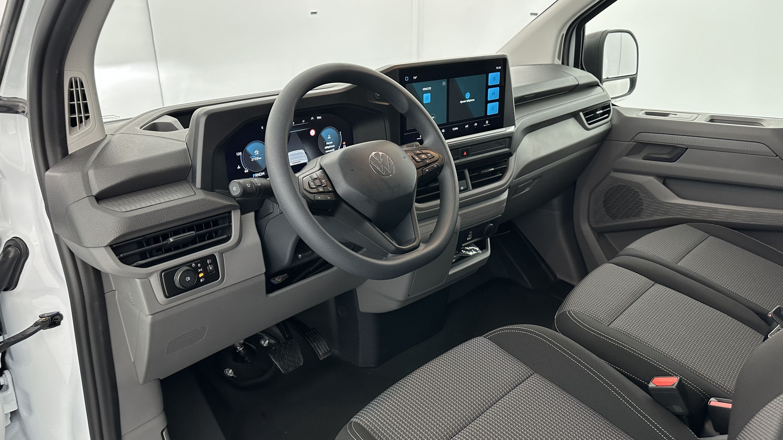 Vente en ligne Volkswagen Transporter TRANSPORTER T7 Van L1 2.0 TDI 150ch Business BVA8 au prix de 39 800 €