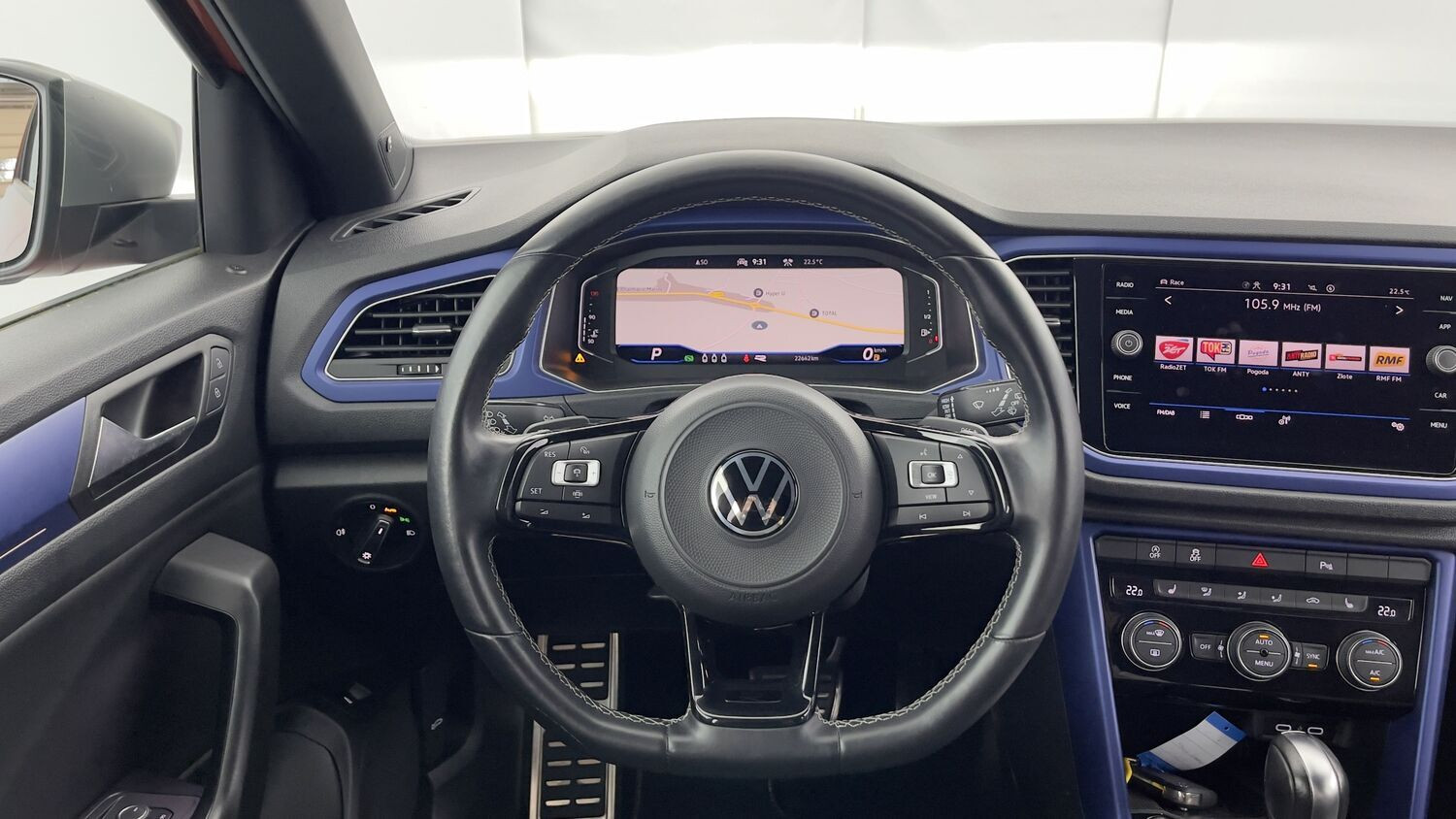 Vente en ligne Volkswagen T-Roc T-ROC 2.0 TSI 300ch R 4Motion DSG7 au prix de 31 600 €