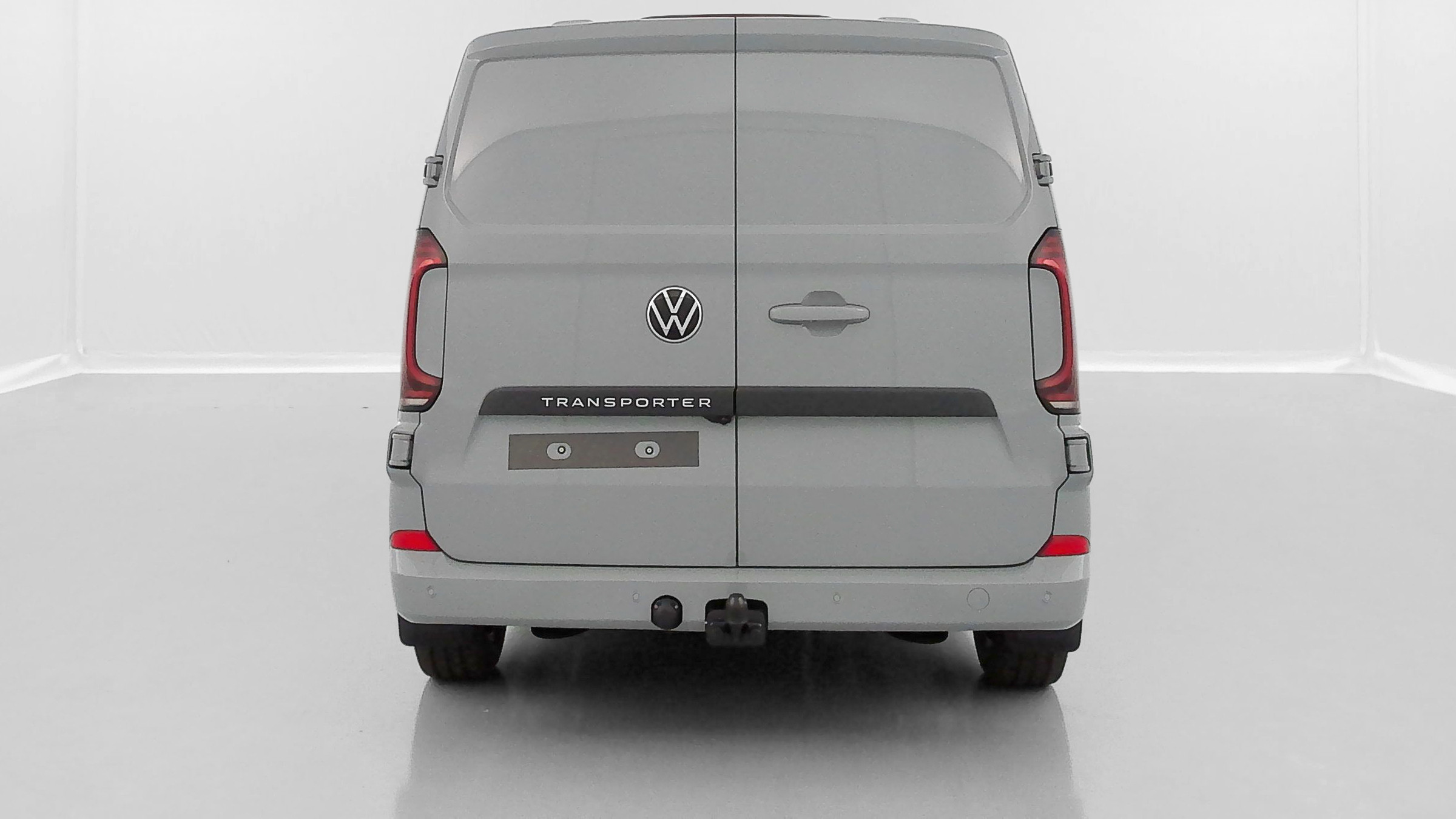 Vente en ligne Volkswagen Transporter TRANSPORTER T7 L1H1 2.0 TDI 150ch Business BVA8 au prix de 44 360 €