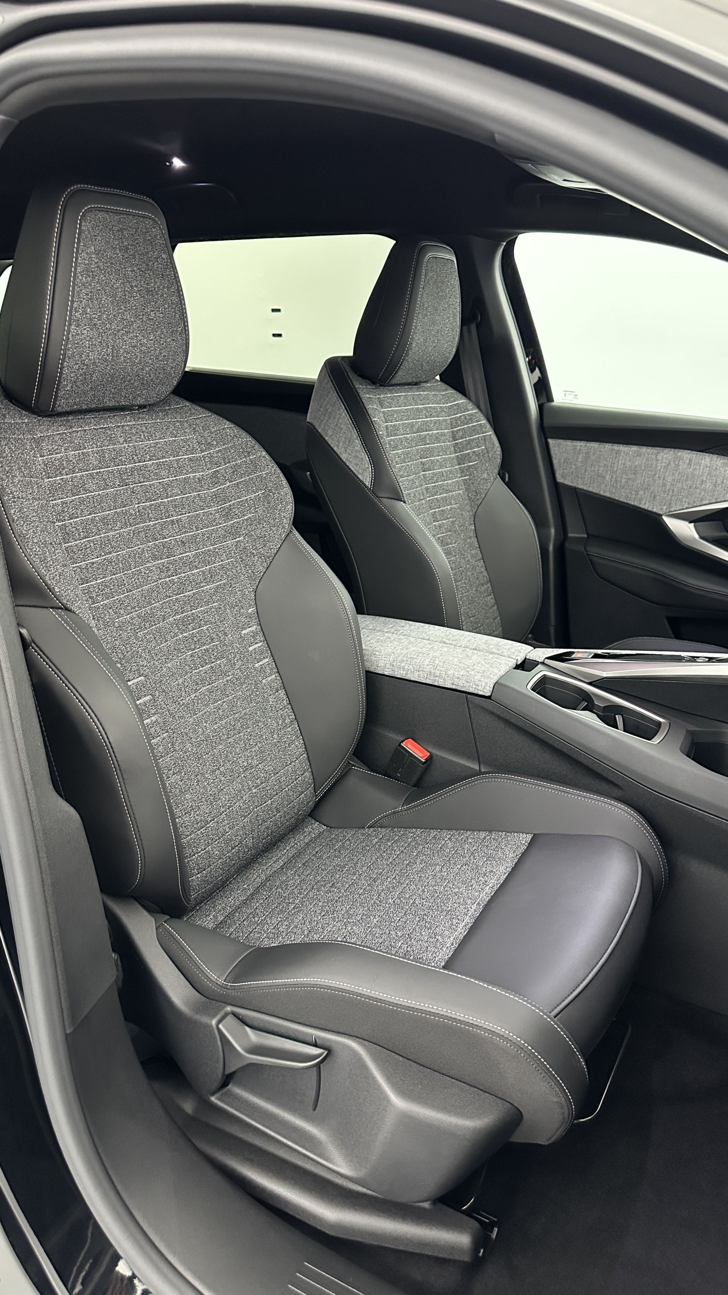 Vente en ligne Peugeot 5008 5008 III 1.2 Hybrid 145ch Allure e-DCS6 au prix de 29 900 €