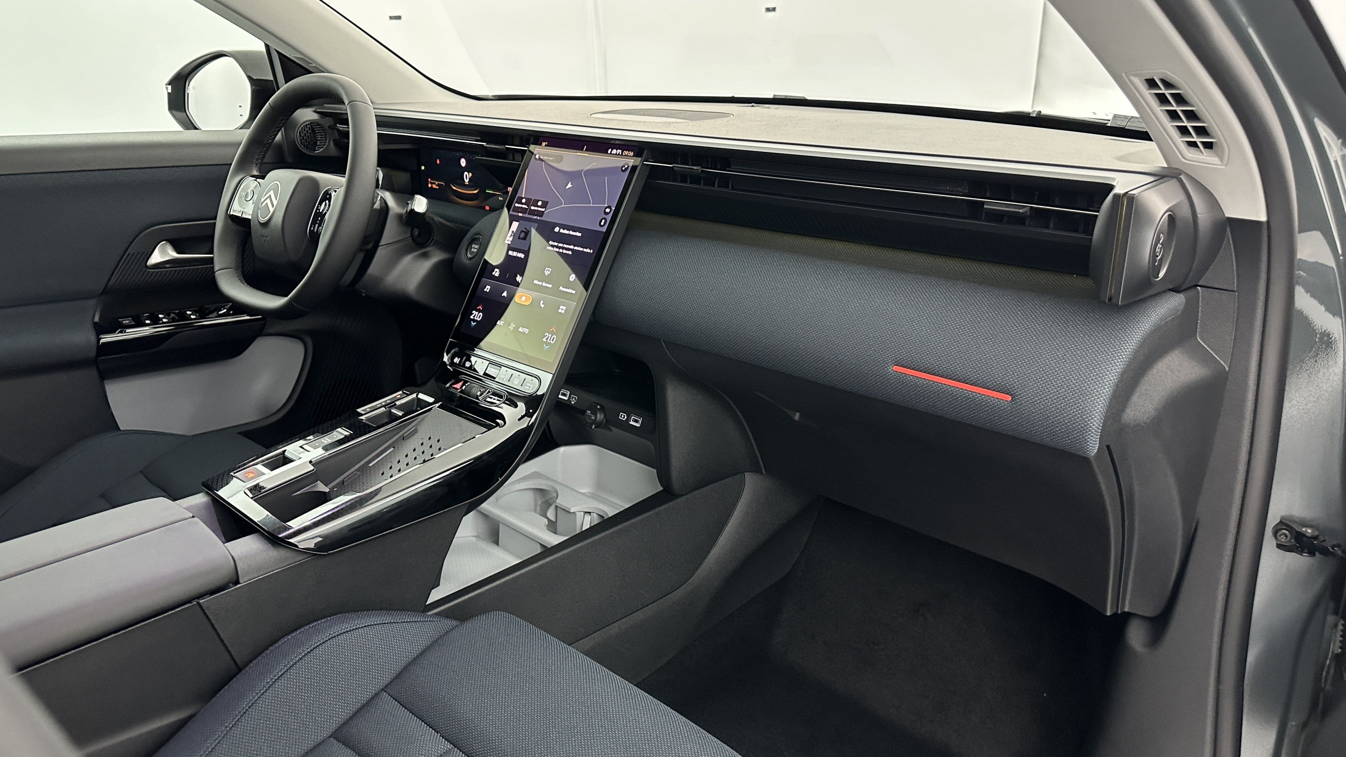 Vente en ligne Citroën C5 Aircross C5 AIRCROSS 1.2 Hybride 145ch Plus e-DCS6 au prix de 30 800 €