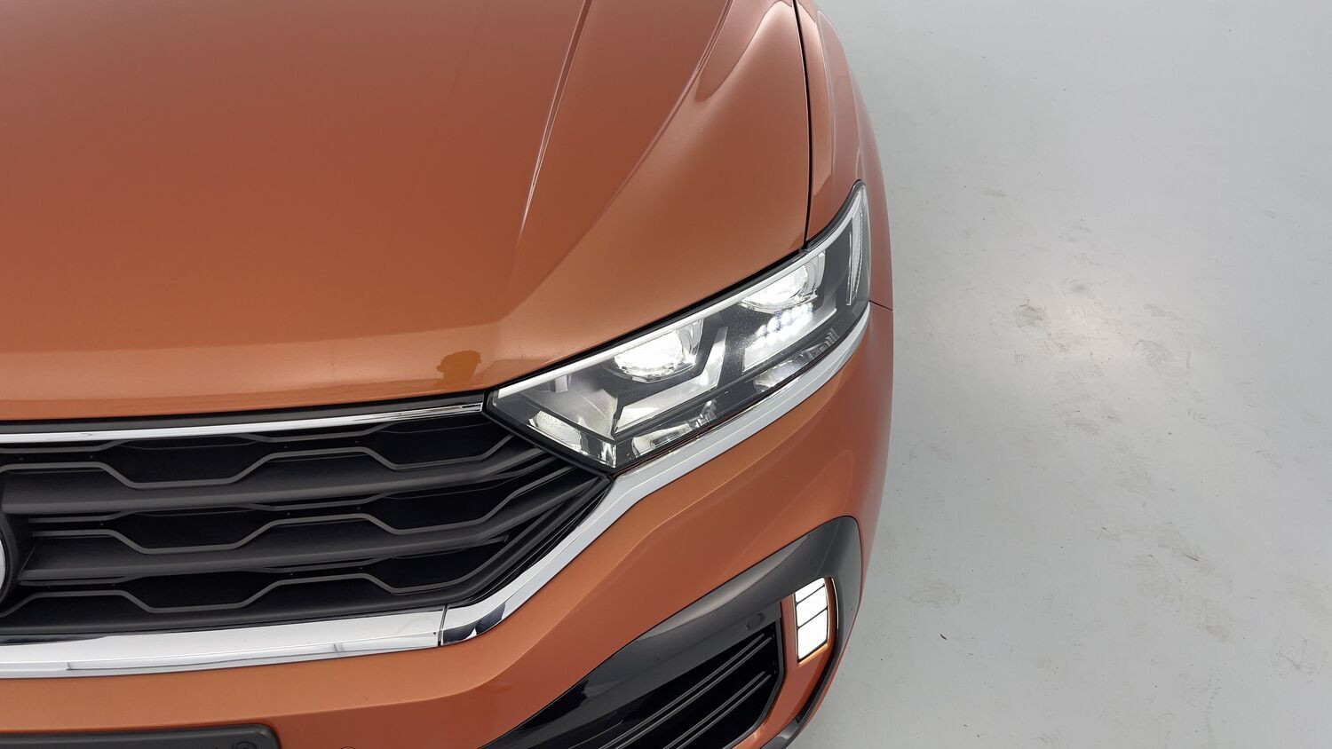 Vente en ligne Volkswagen T-Roc T-ROC 2.0 TSI 300ch R 4Motion DSG7 au prix de 31 600 €