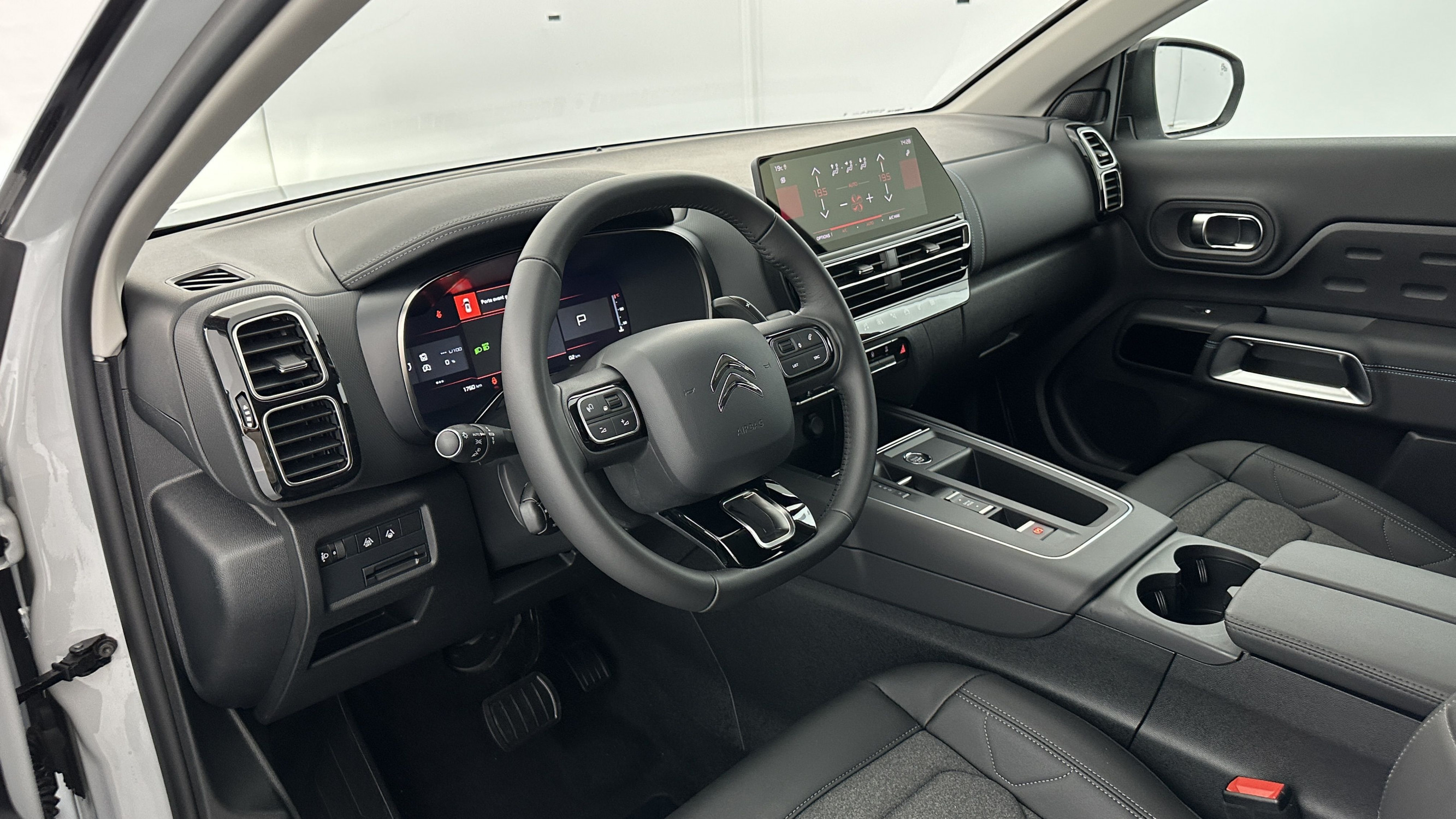 Vente en ligne Citroën C5 Aircross C5 AIRCROSS 1.2 Hybride 145ch Max e-DCS6 au prix de 27 910 €
