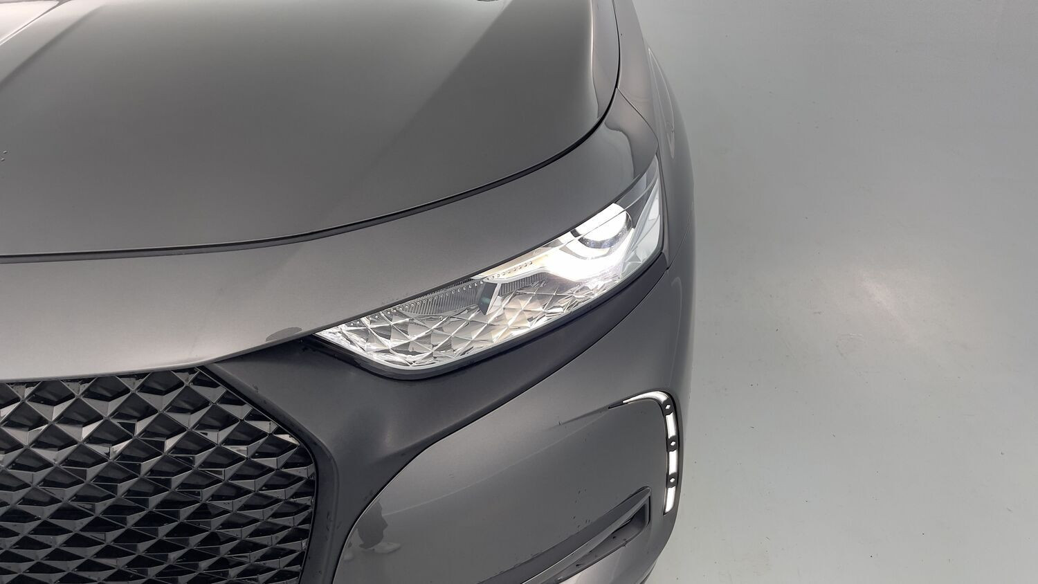 Vente en ligne Ds DS7 Crossback DS7 CROSSBACK 1.2 PureTech 130ch Performance Line au prix de 24 680 €