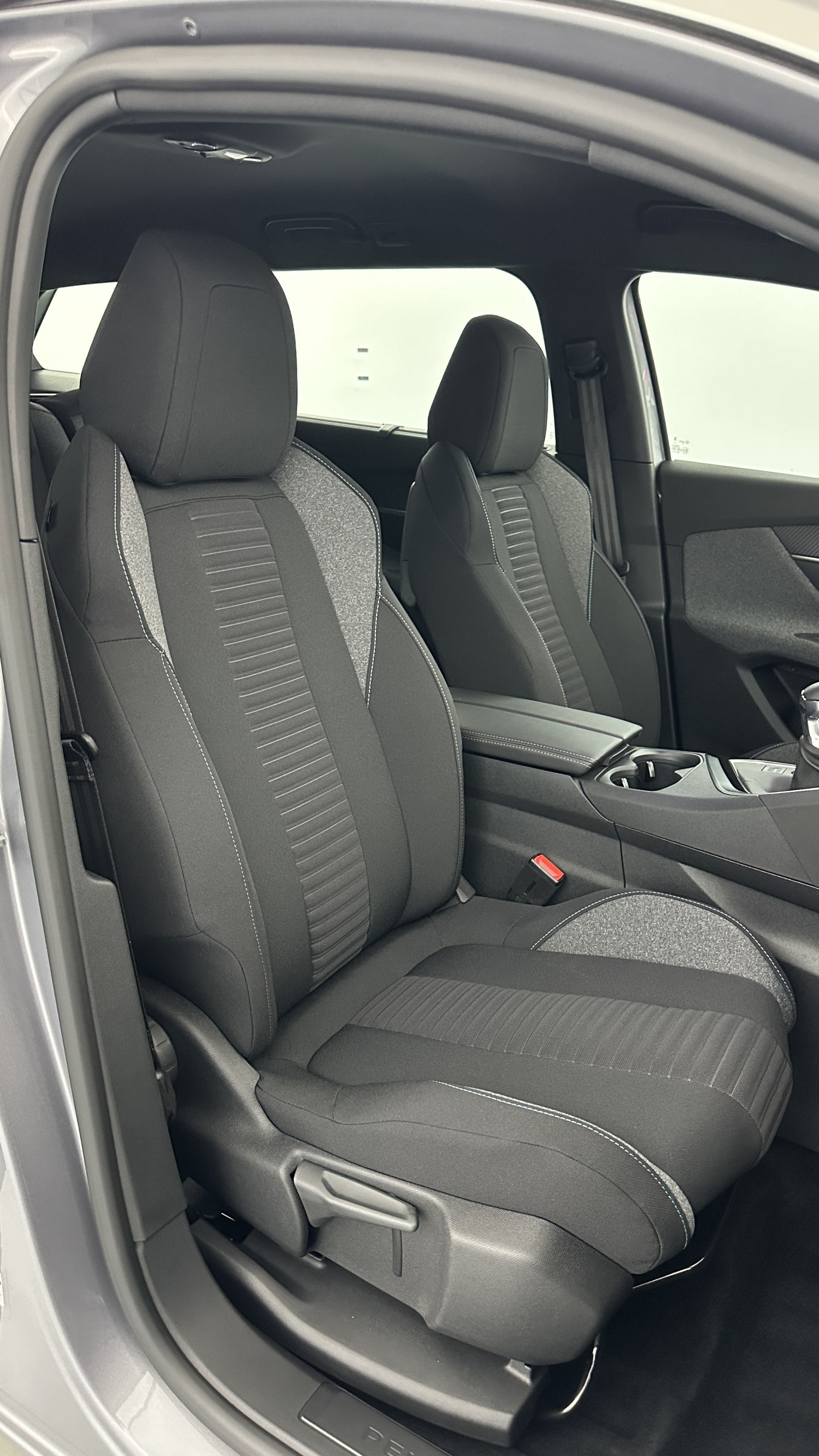 Vente en ligne Peugeot 5008 5008 III 1.2 PureTech 130ch Active Pack au prix de 28 900 €