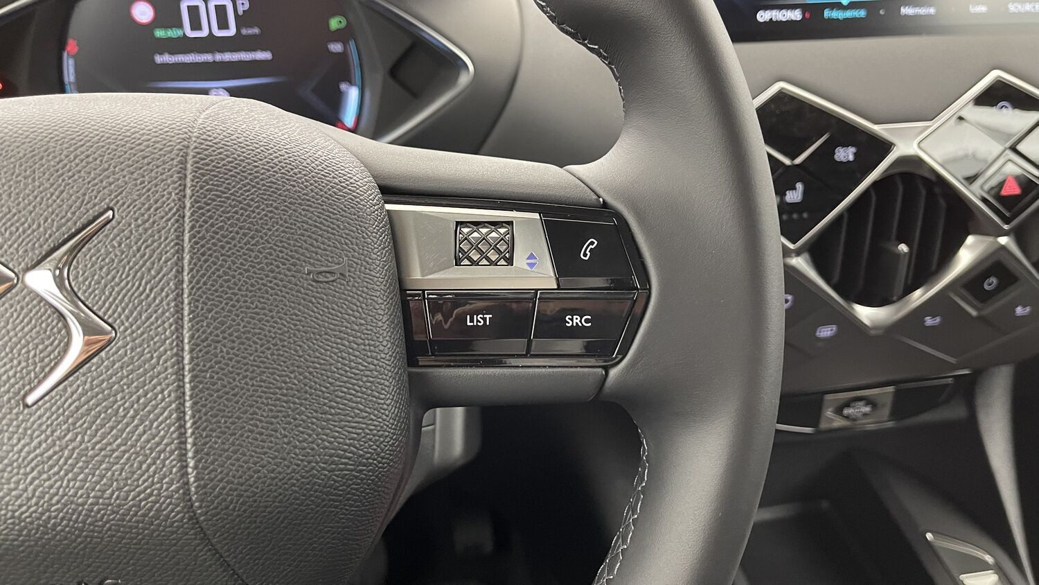 Vente en ligne Ds Ds3 Crossback DS3 CROSSBACK E-Tense Rivoli 136ch au prix de 31 600 €
