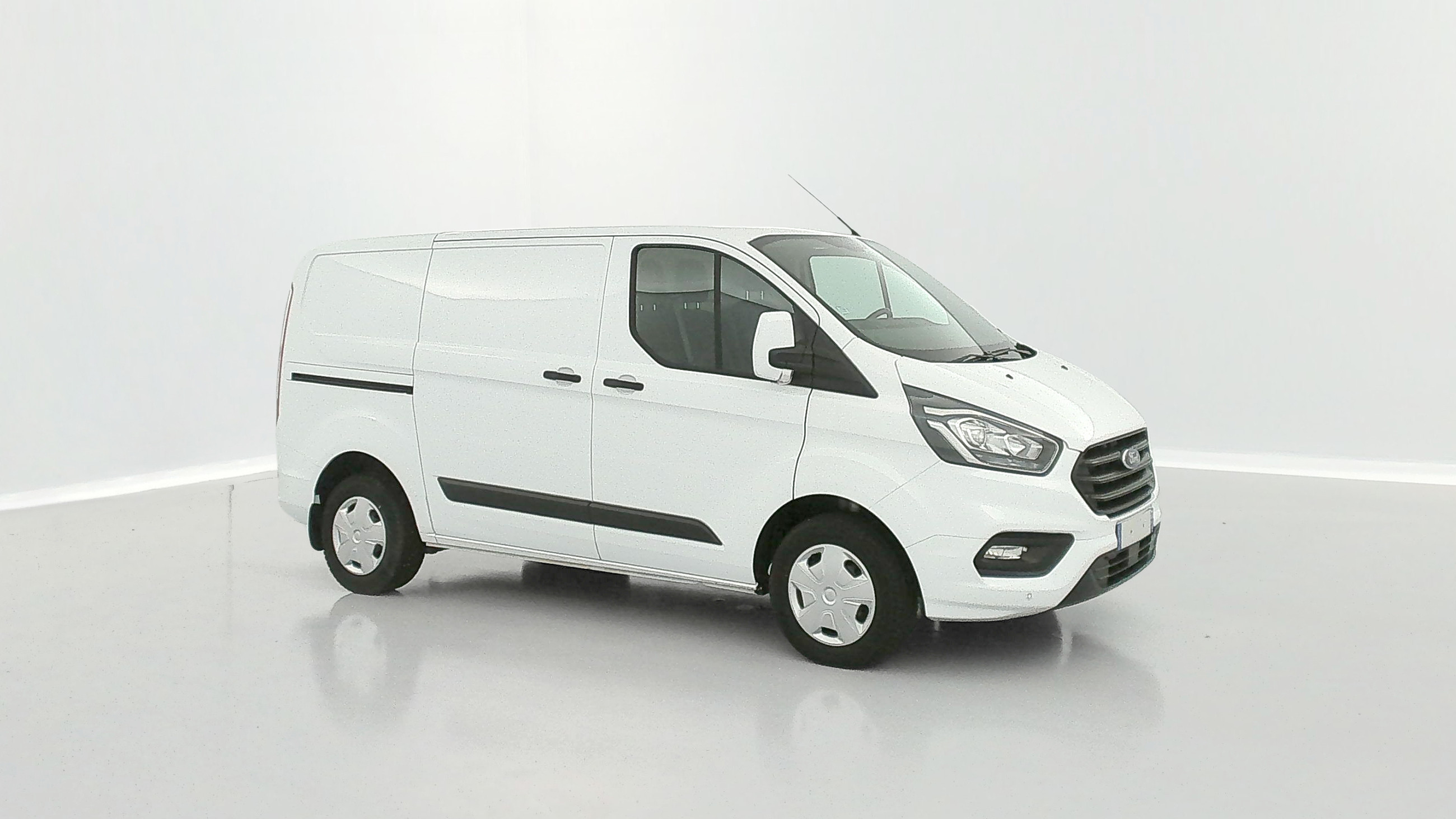 Vente en ligne Ford Transit Custom TRANSIT CUSTOM 280 L1H1 2.0 Ecoblue 105ch Trend Business au prix de 17 480 €