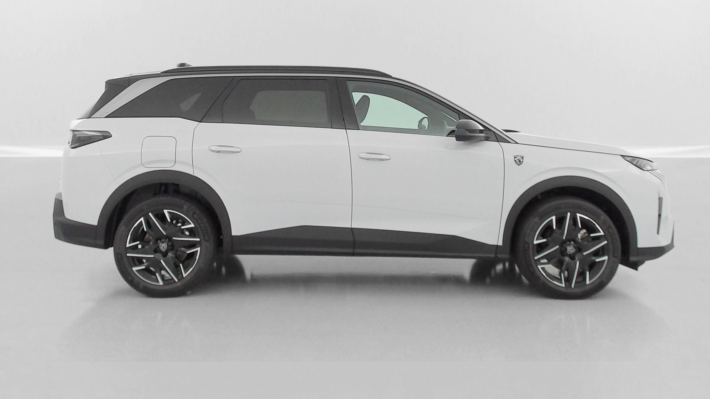 Vente en ligne Peugeot 5008 5008 1.2 Hybrid 145ch GT e-DCS6 au prix de 33 610 €