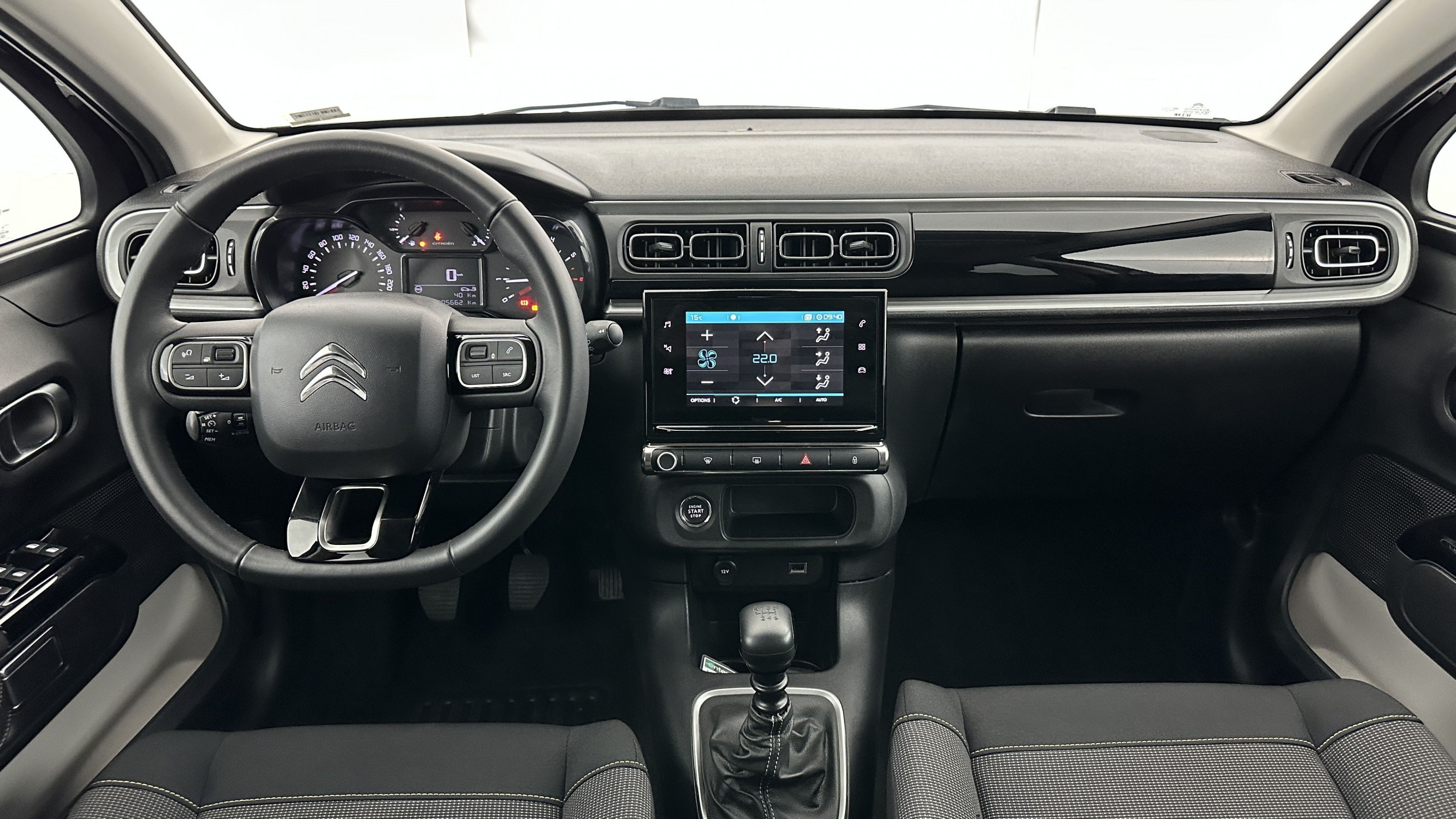 Vente en ligne Citroën C3 C3 III 1.2 PureTech 110ch Shine au prix de 17 200 €