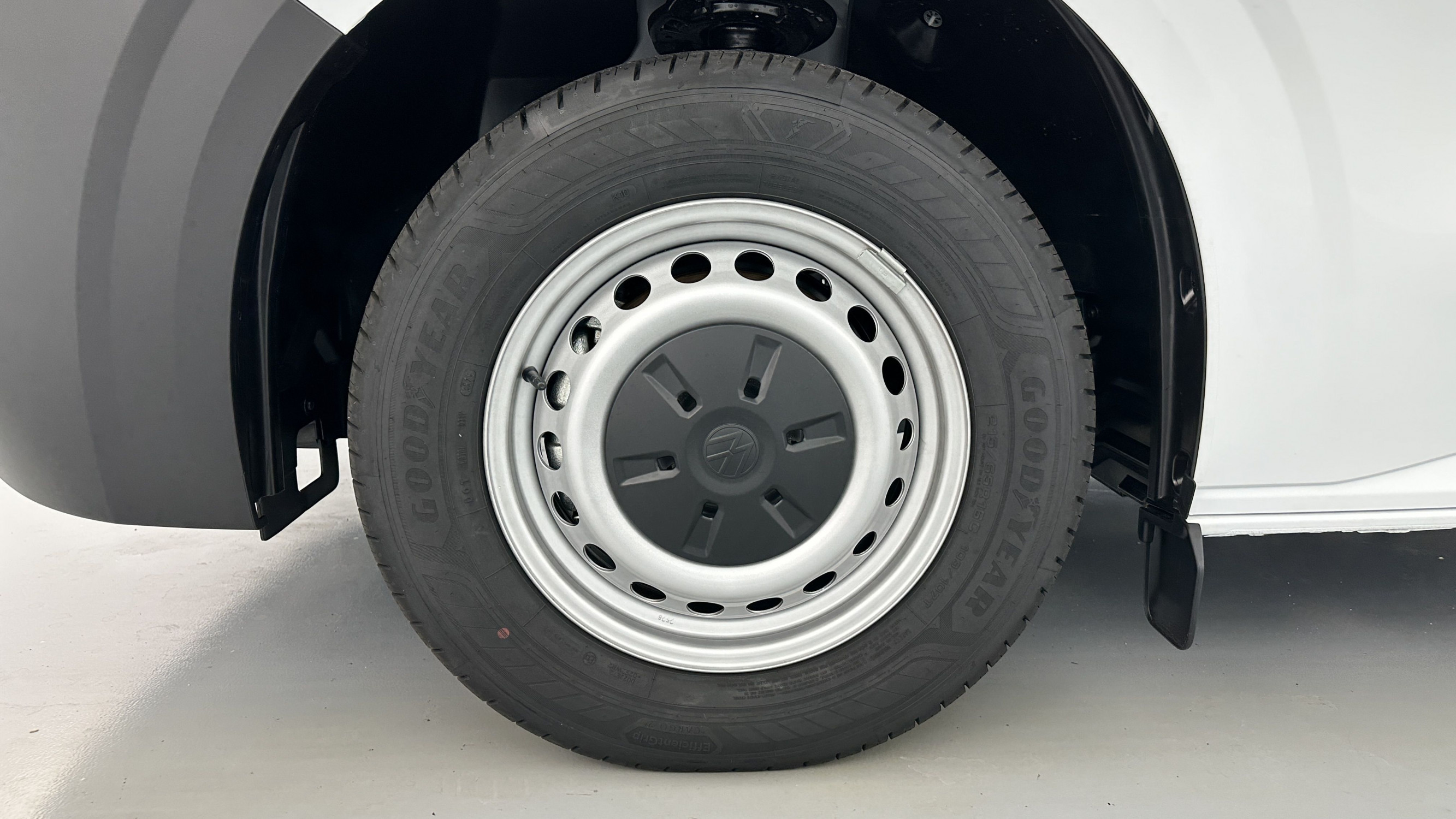 Vente en ligne Volkswagen Transporter TRANSPORTER T7 Van L1 2.0 TDI 150ch Business BVA8 au prix de 39 800 €