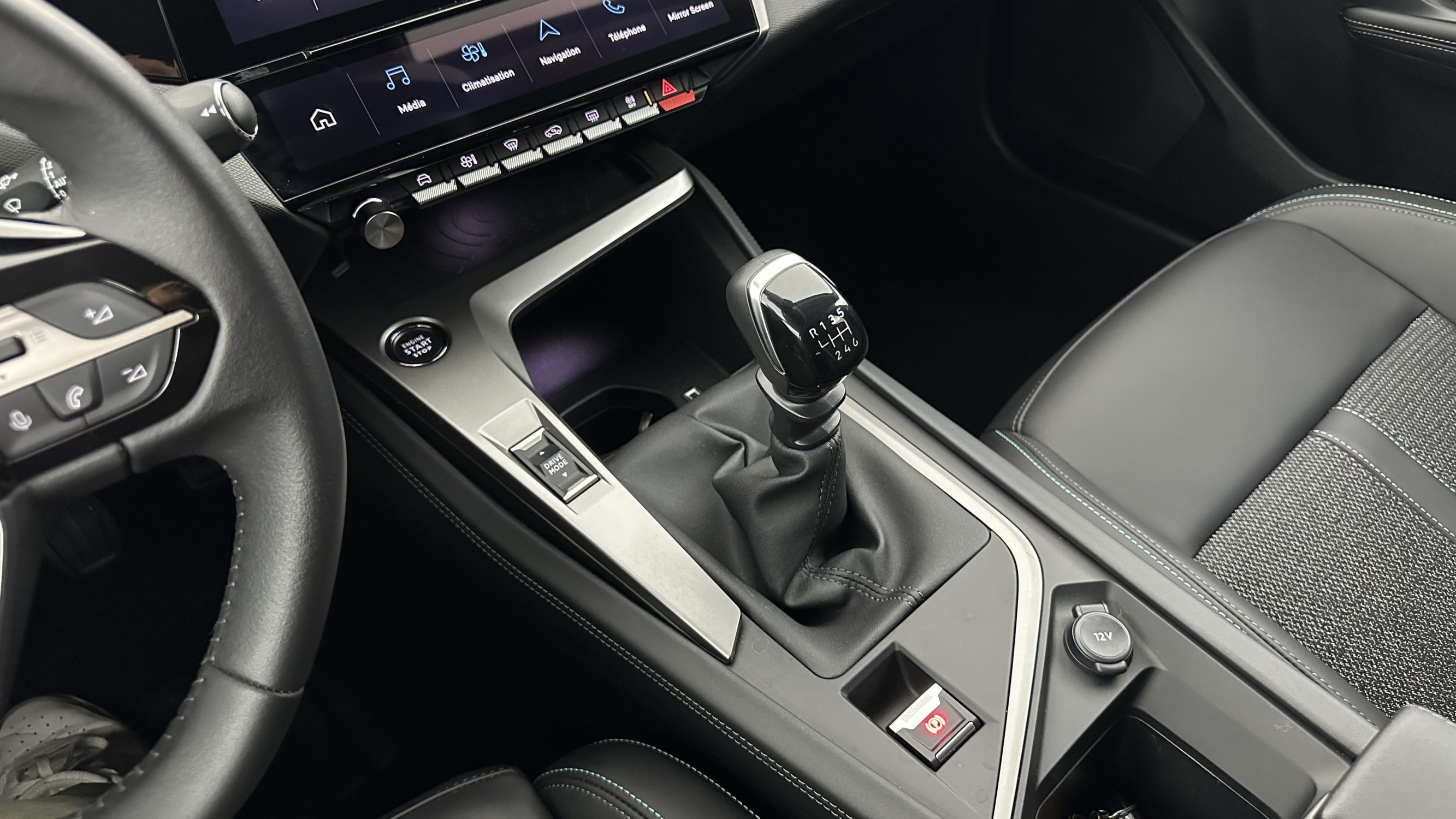 Vente en ligne Peugeot 308 SW 308 SW 1.2 PureTech 130ch Allure au prix de 21 910 €