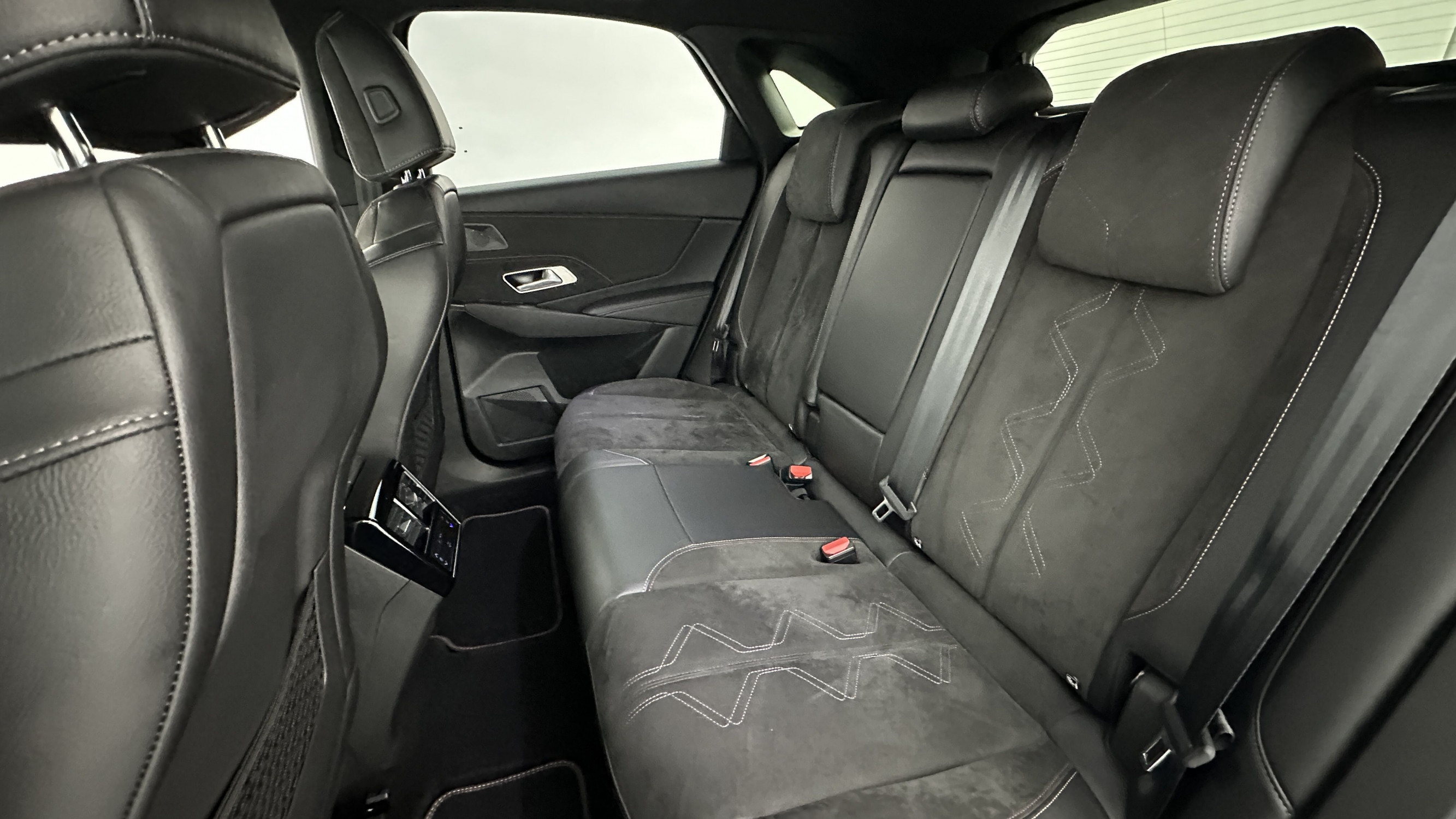 Vente en ligne Ds DS7 Crossback DS7 CROSSBACK 1.6 PureTech 180ch Performance Line EAT8 au prix de 28 900 €