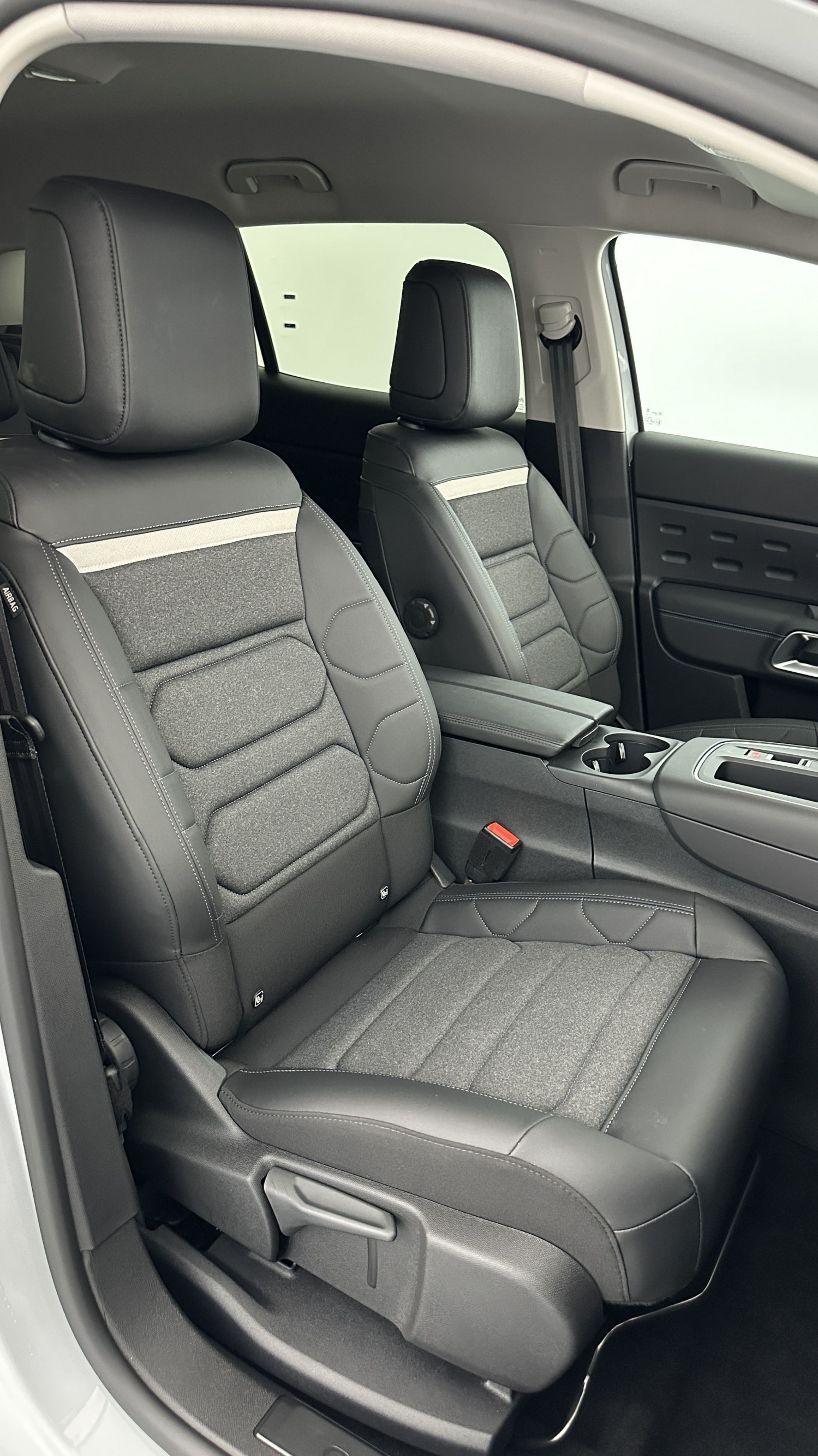 Vente en ligne Citroën C5 Aircross C5 AIRCROSS 1.2 Hybride 145ch Max e-DCS6 au prix de 27 910 €