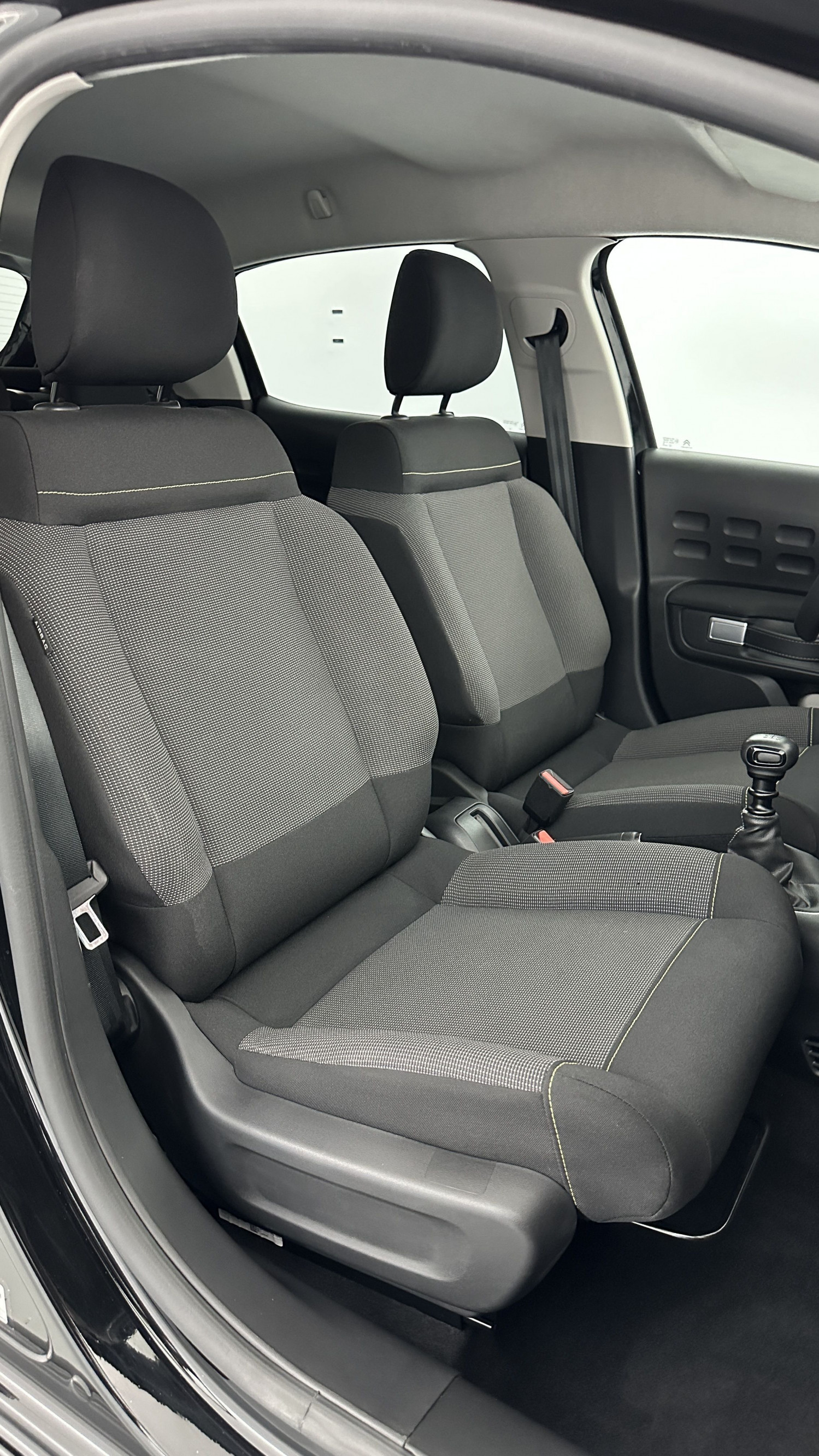 Vente en ligne Citroën C3 C3 III 1.2 PureTech 110ch Shine au prix de 17 200 €