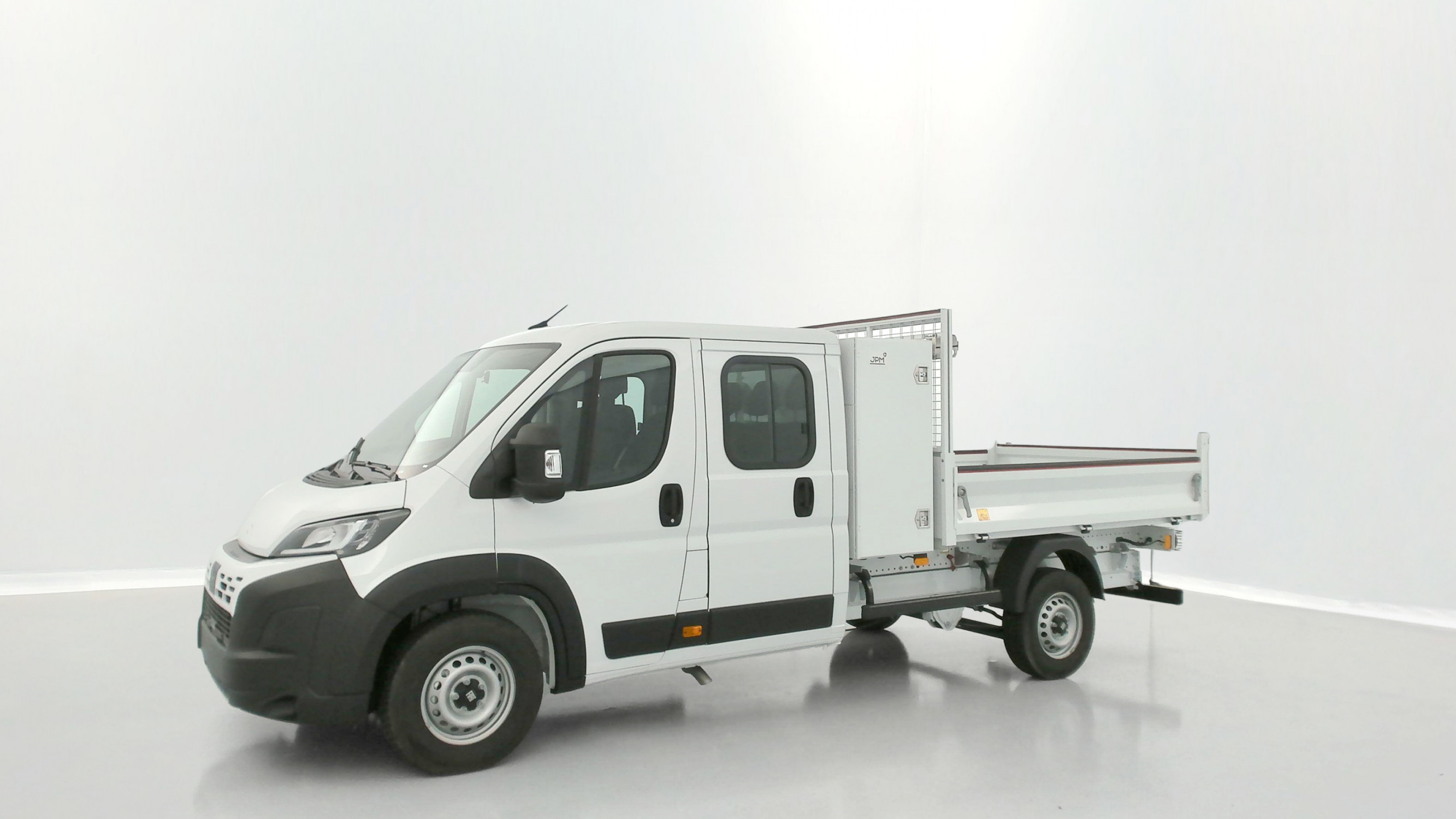 Vente en ligne Fiat Ducato Fourgon DUCATO CA L4 3.5t Maxi 2.2 180ch Heavy Duty Benne Aluminium + Coffre JPM au prix de 42 200 €