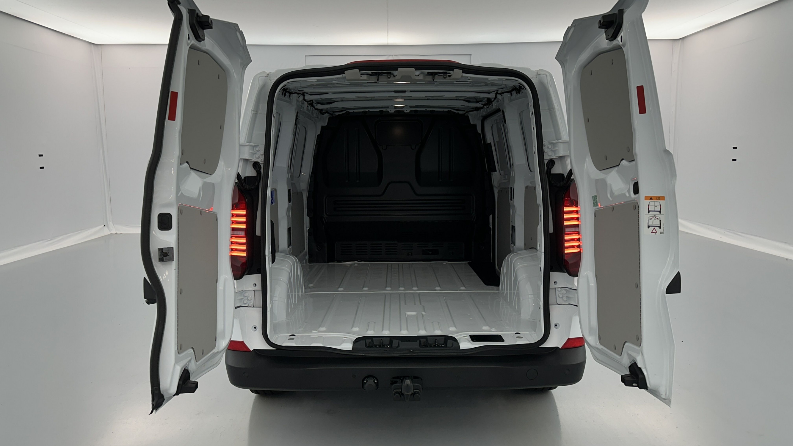 Vente en ligne Volkswagen Transporter TRANSPORTER T7 Van L1 2.0 TDI 150ch Business BVA8 au prix de 39 800 €