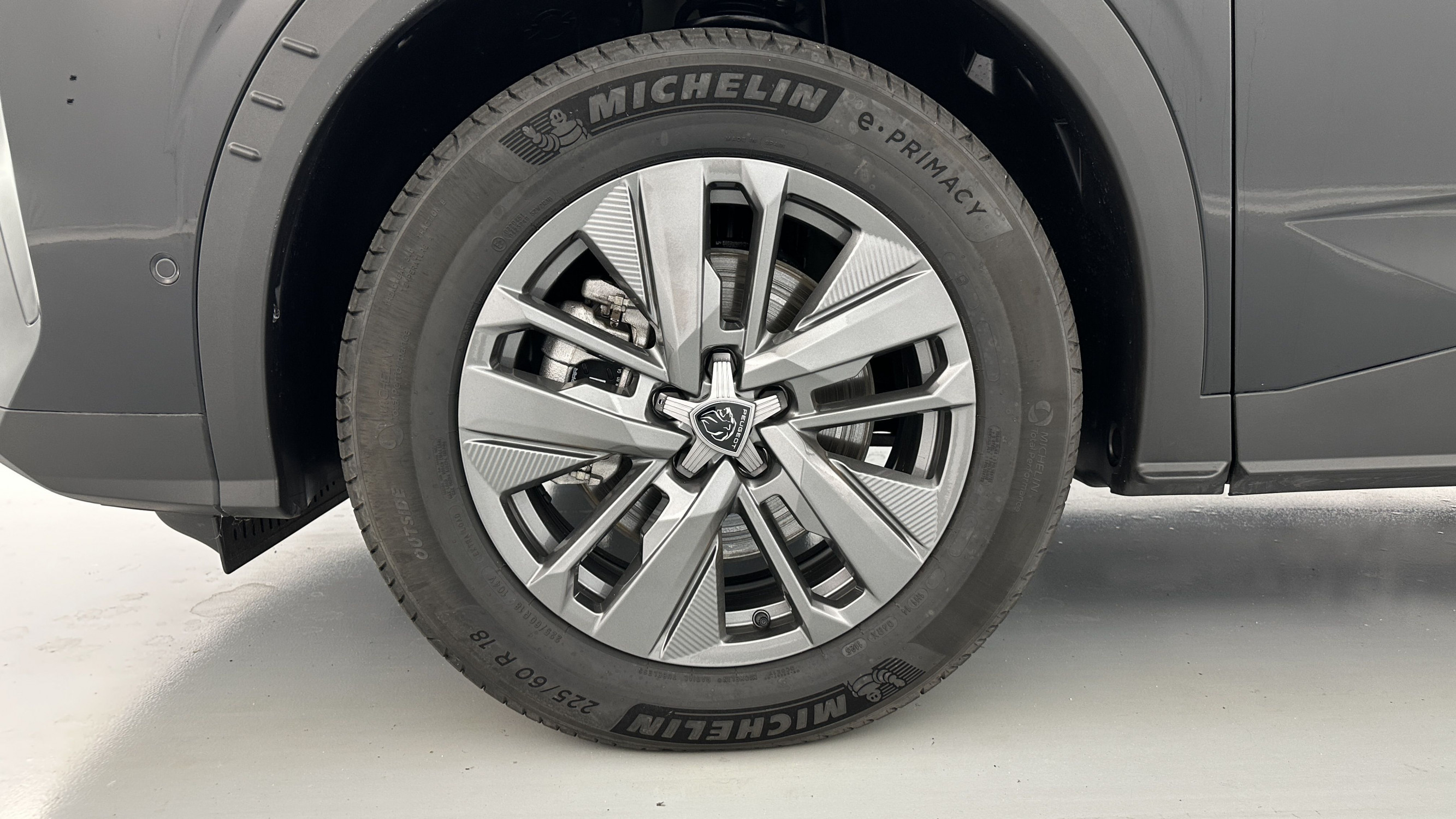 Vente en ligne Peugeot 5008 5008 III 1.2 Hybrid 145ch Allure e-DCS6 au prix de 29 900 €