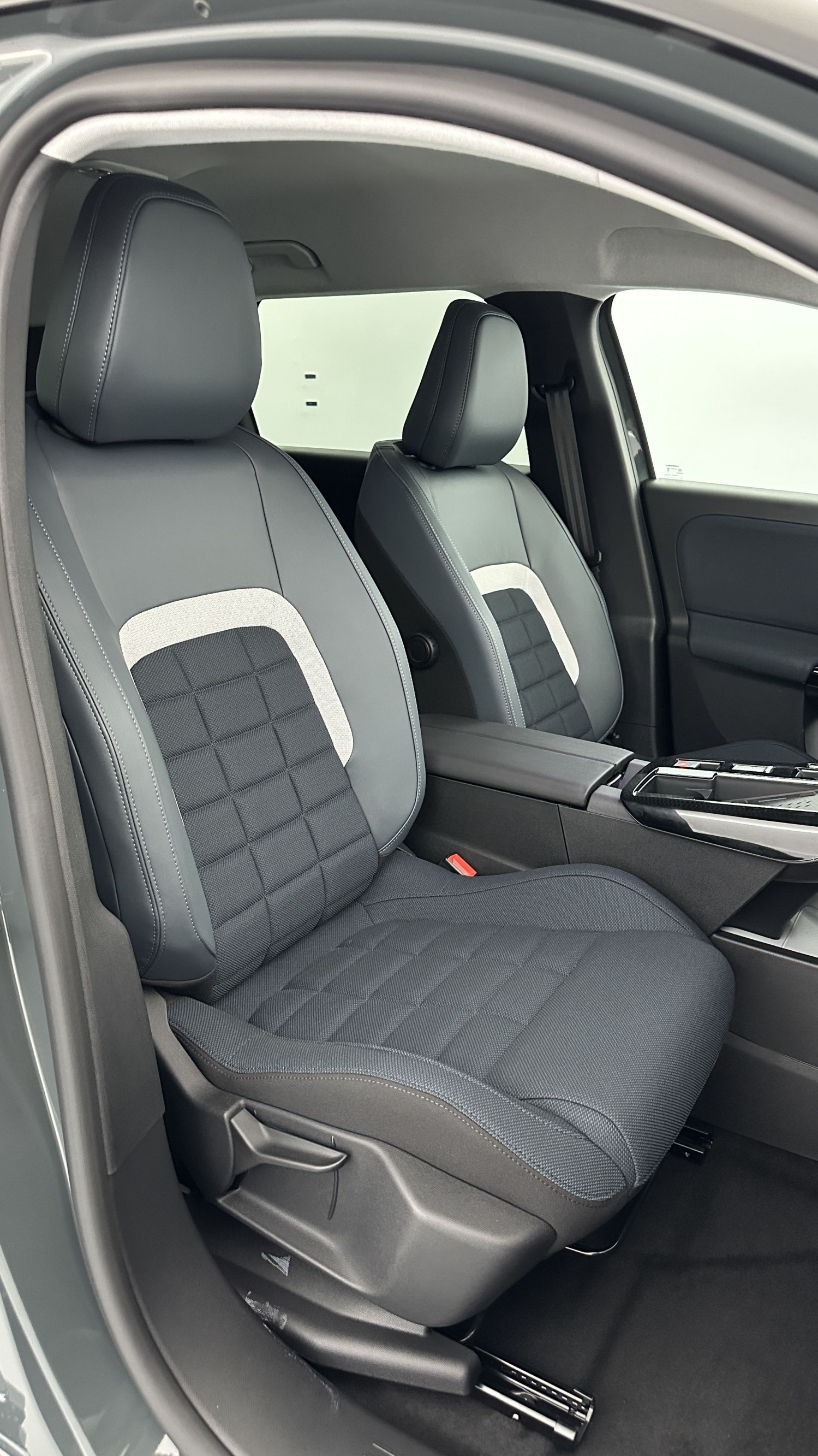 Vente en ligne Citroën C5 Aircross C5 AIRCROSS 1.2 Hybride 145ch Plus e-DCS6 au prix de 30 800 €
