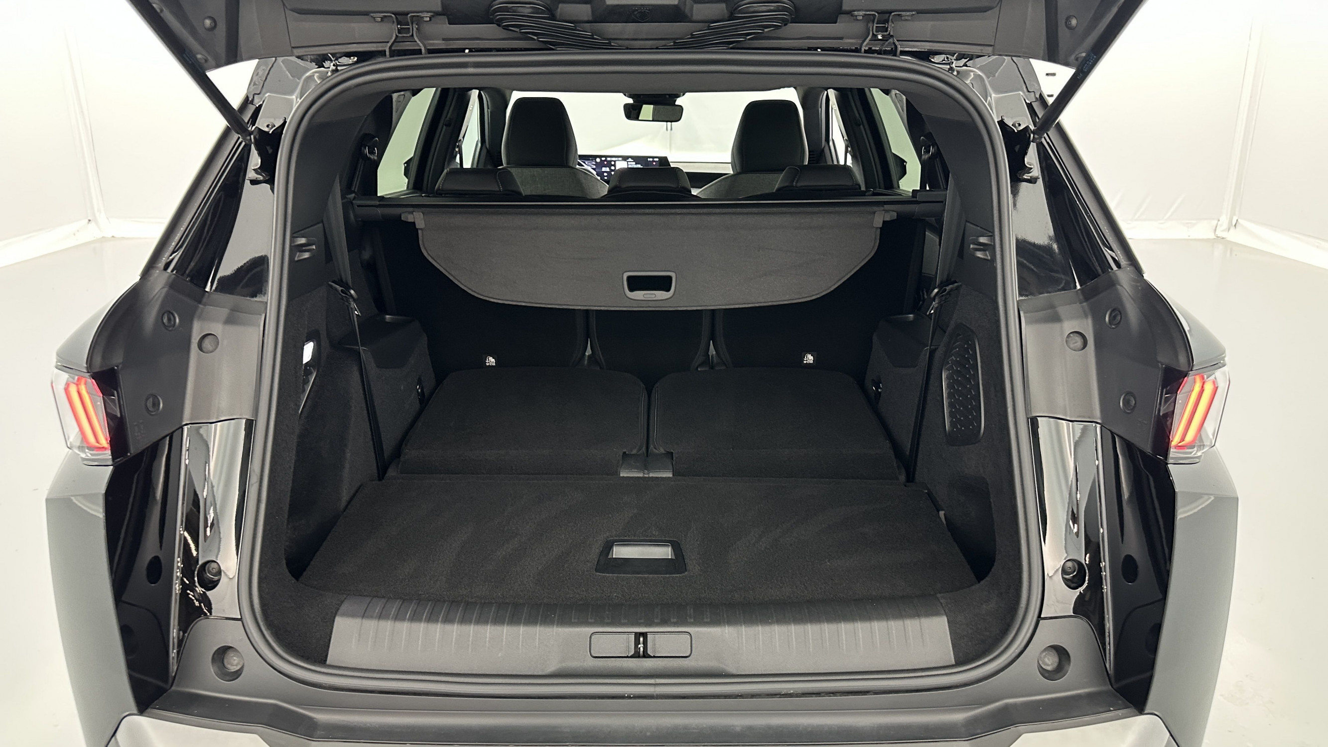 Vente en ligne Peugeot 5008 5008 III 1.2 Hybrid 145ch Allure e-DCS6 au prix de 29 900 €