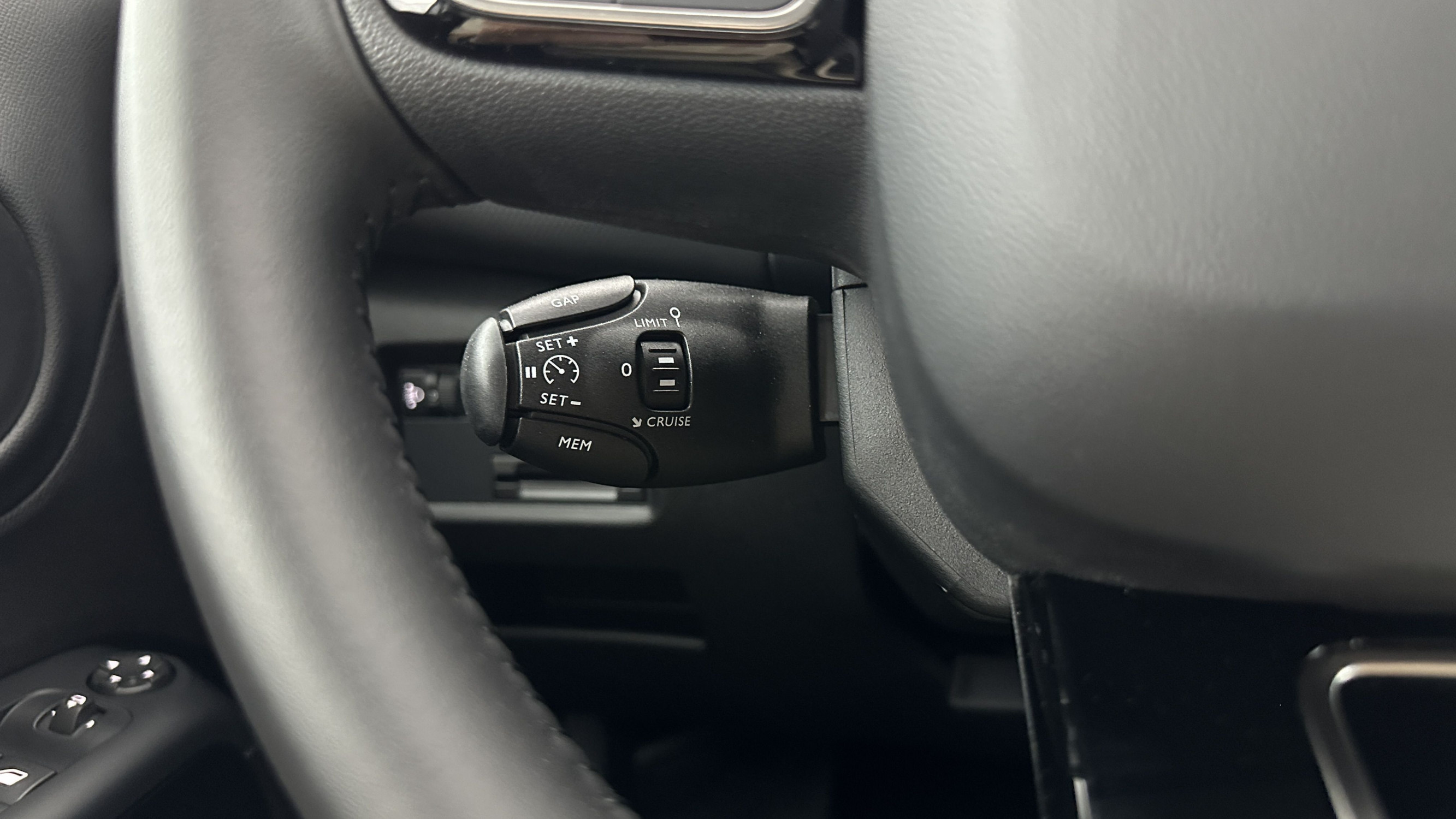 Vente en ligne Citroën C5 Aircross C5 AIRCROSS 1.2 Hybride 145ch Max e-DCS6 au prix de 27 910 €