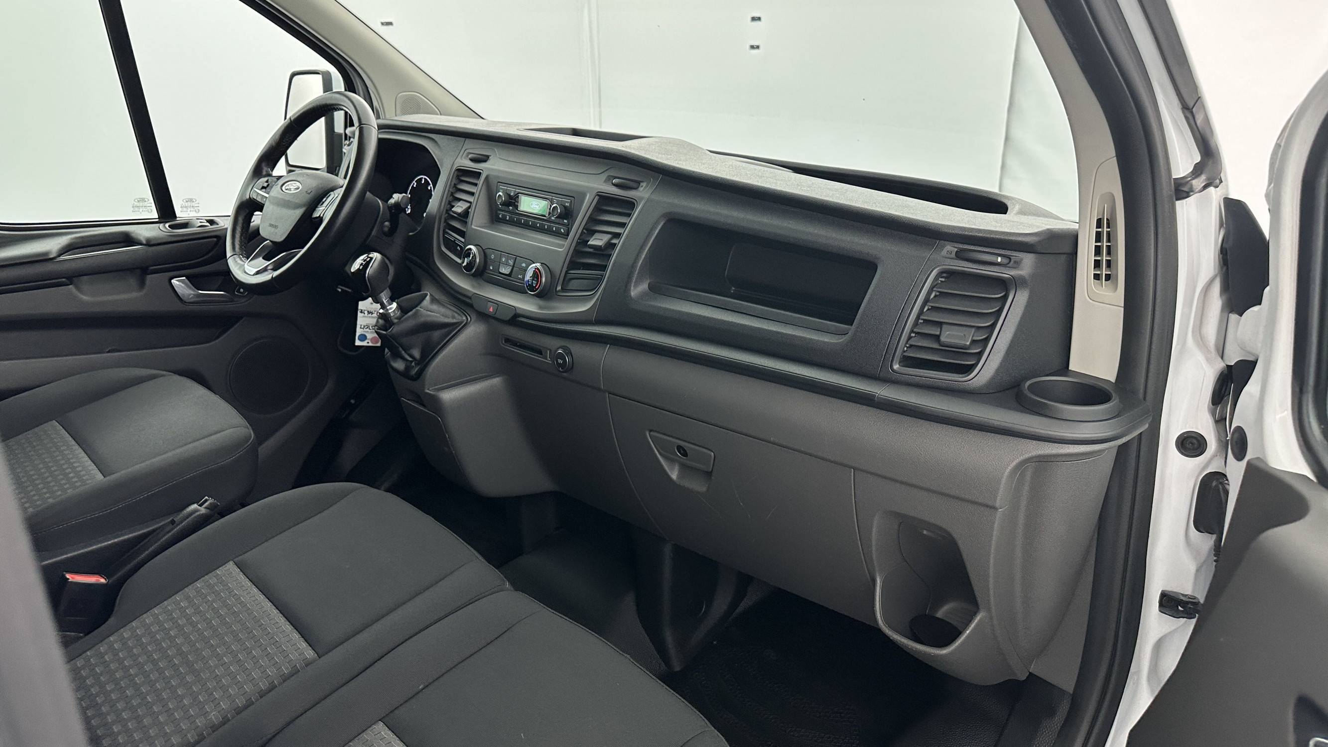 Vente en ligne Ford Transit Custom TRANSIT CUSTOM 280 L1H1 2.0 Ecoblue 105ch Trend Business au prix de 17 480 €