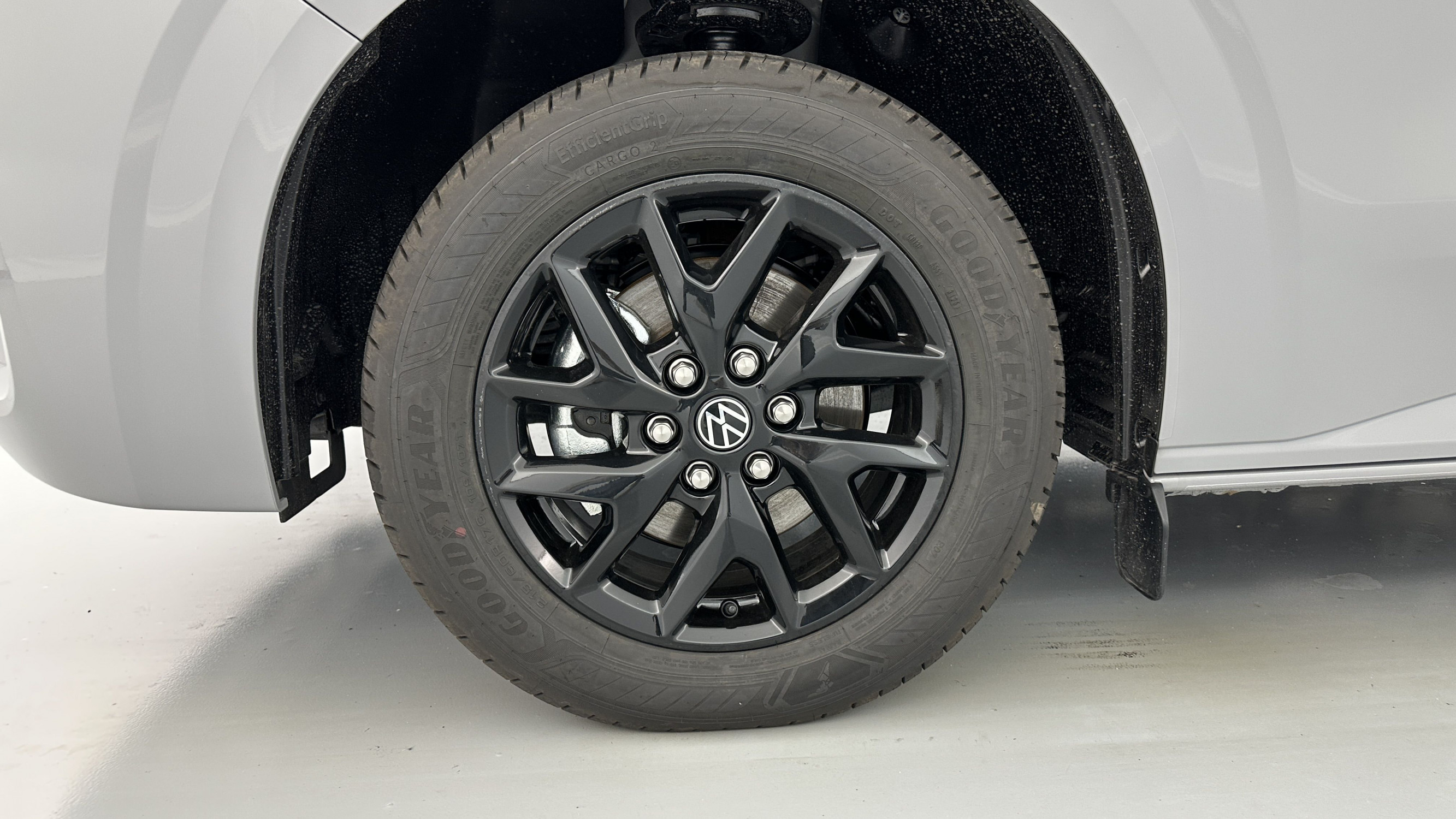 Vente en ligne Volkswagen Transporter TRANSPORTER T7 L2H1 2.0 TDI 150ch Business BVA8 au prix de 45 440 €