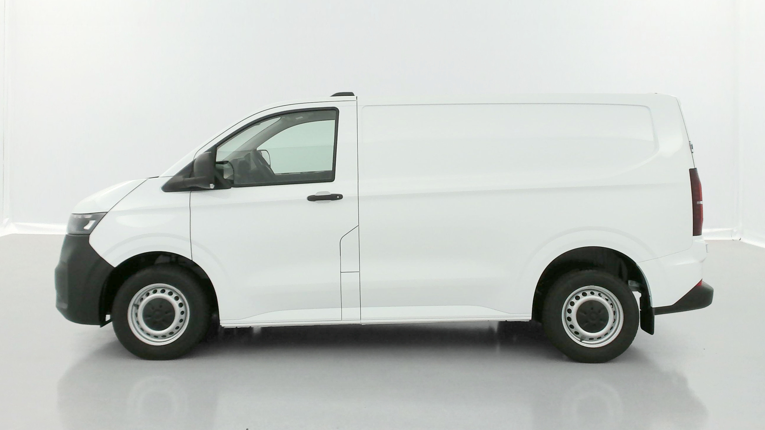 Vente en ligne Volkswagen Transporter TRANSPORTER T7 Van L1 2.0 TDI 150ch Business BVA8 au prix de 39 800 €