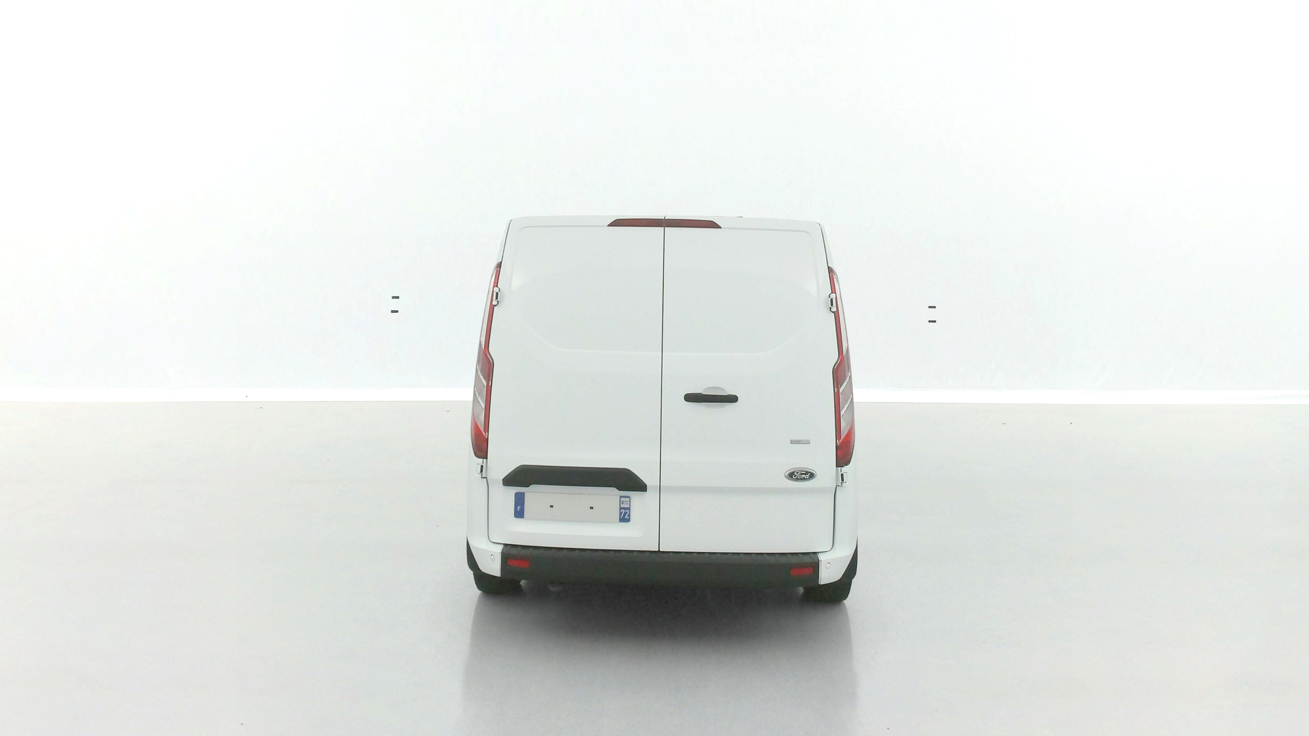 Vente en ligne Ford Transit Custom TRANSIT CUSTOM 280 L1H1 2.0 Ecoblue 105ch Trend Business au prix de 17 480 €